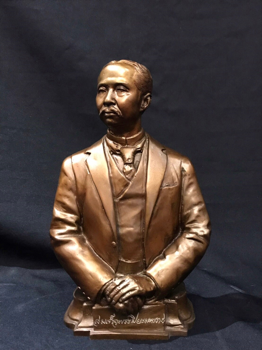 รัชกาลที่ 5 ครึ่งพระองค์