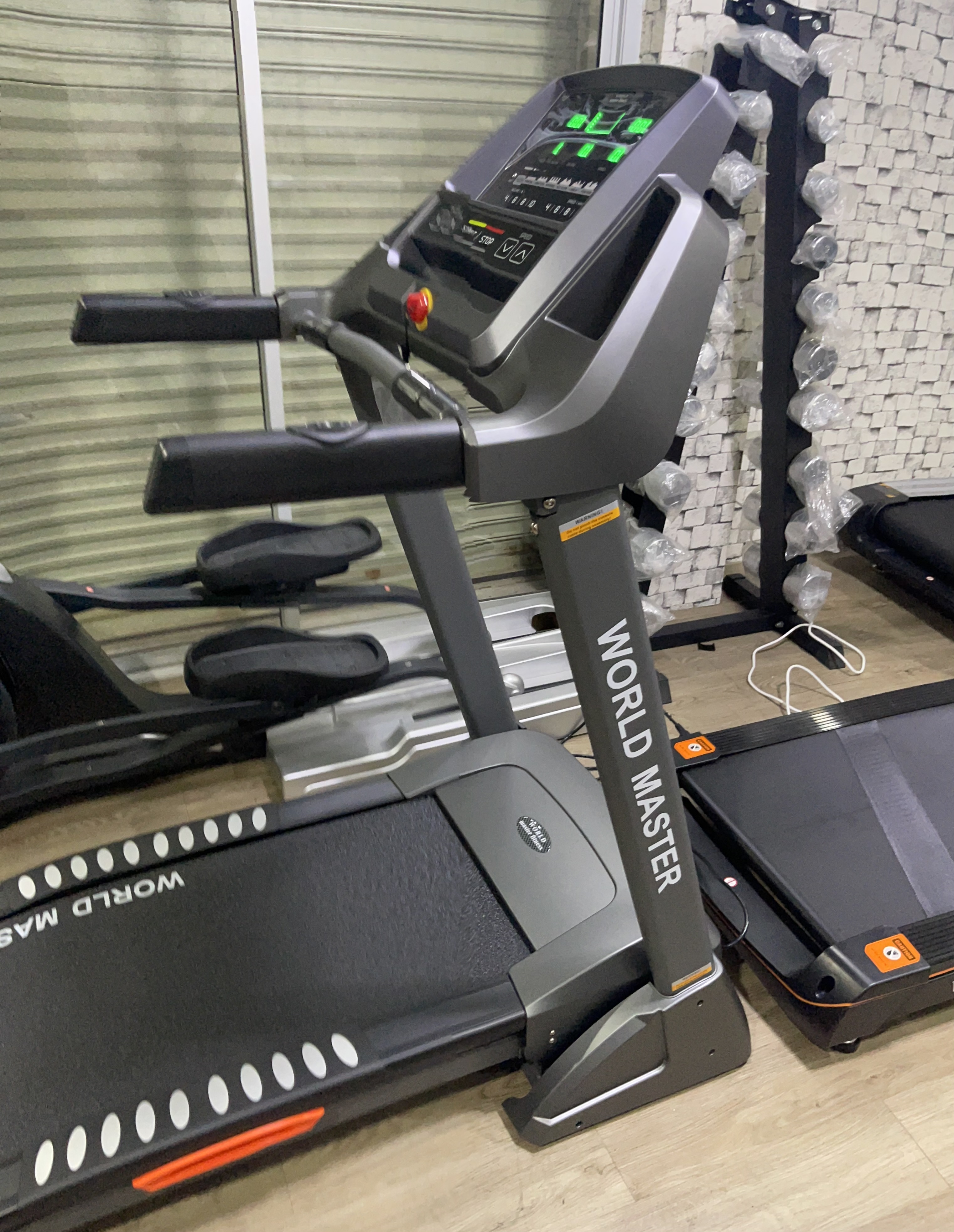 ลู่วิ่งไฟฟ้า WORLD MASTER รุ่น YK-ET1501B มอเตอร์3.5แรงม้า