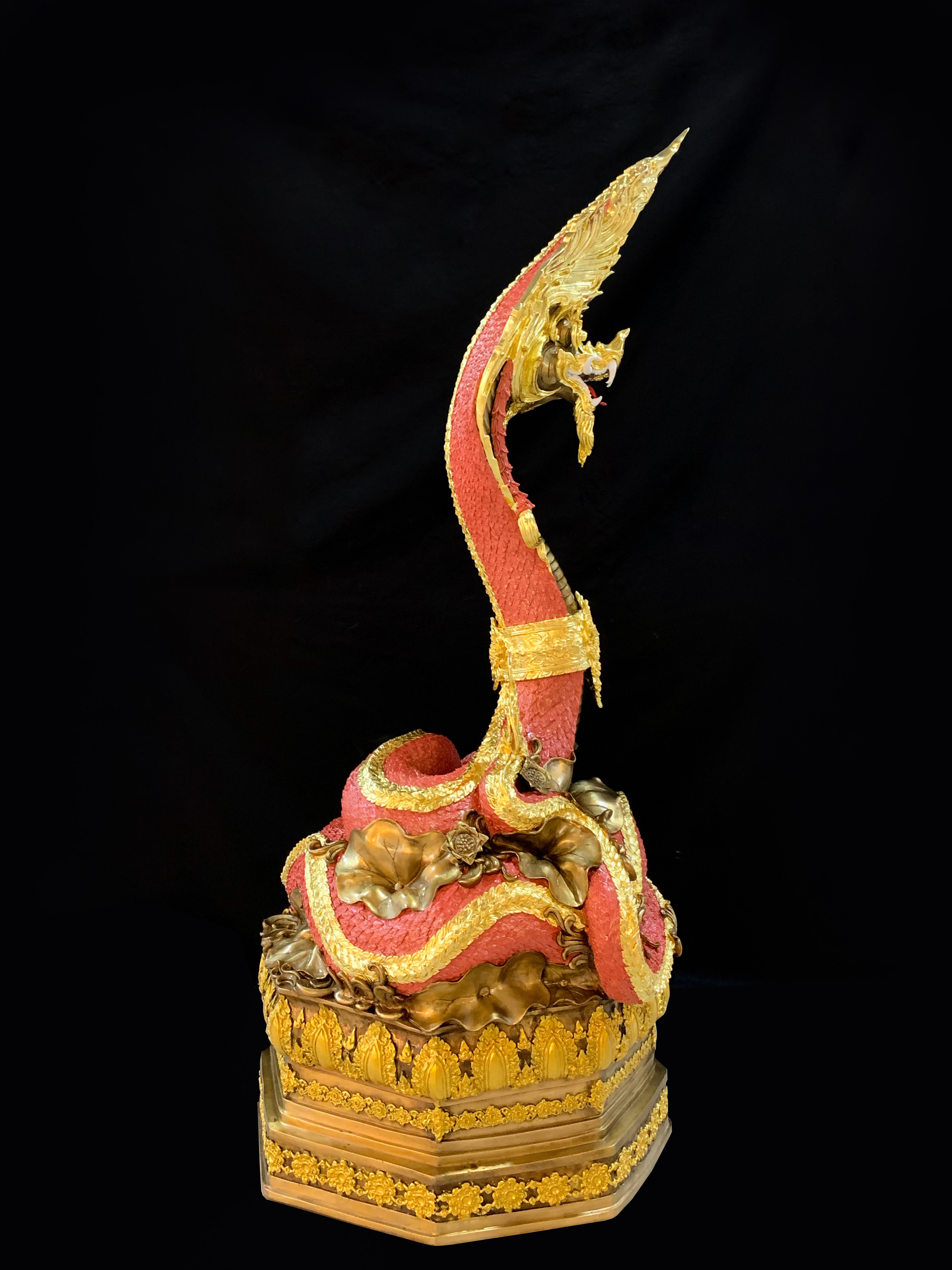 พญานาค สูง 149 cm.