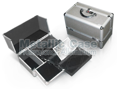 metalliccase 3570-15-5309 / กระเป๋าเครื่องสำอางค์ 8203 Light Brown (T8C20H6K11P2)