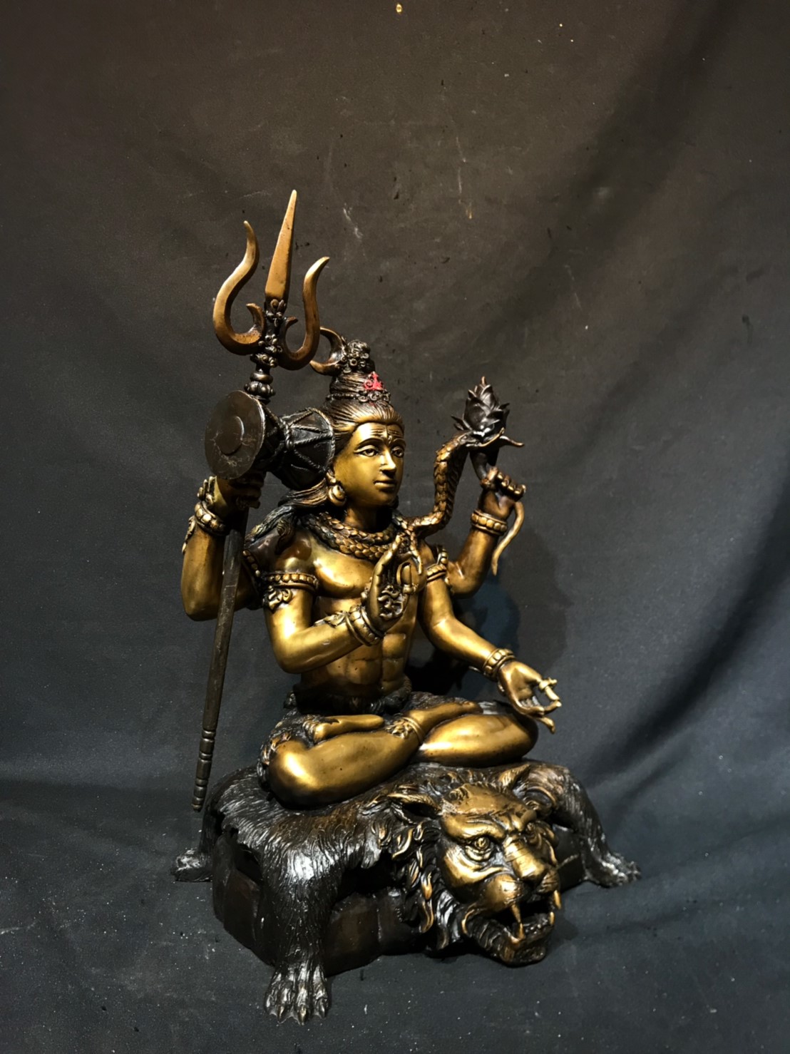 พระศิวะมหาเทพ นั่งเสือ หน้าตัก 9 นิ้ว