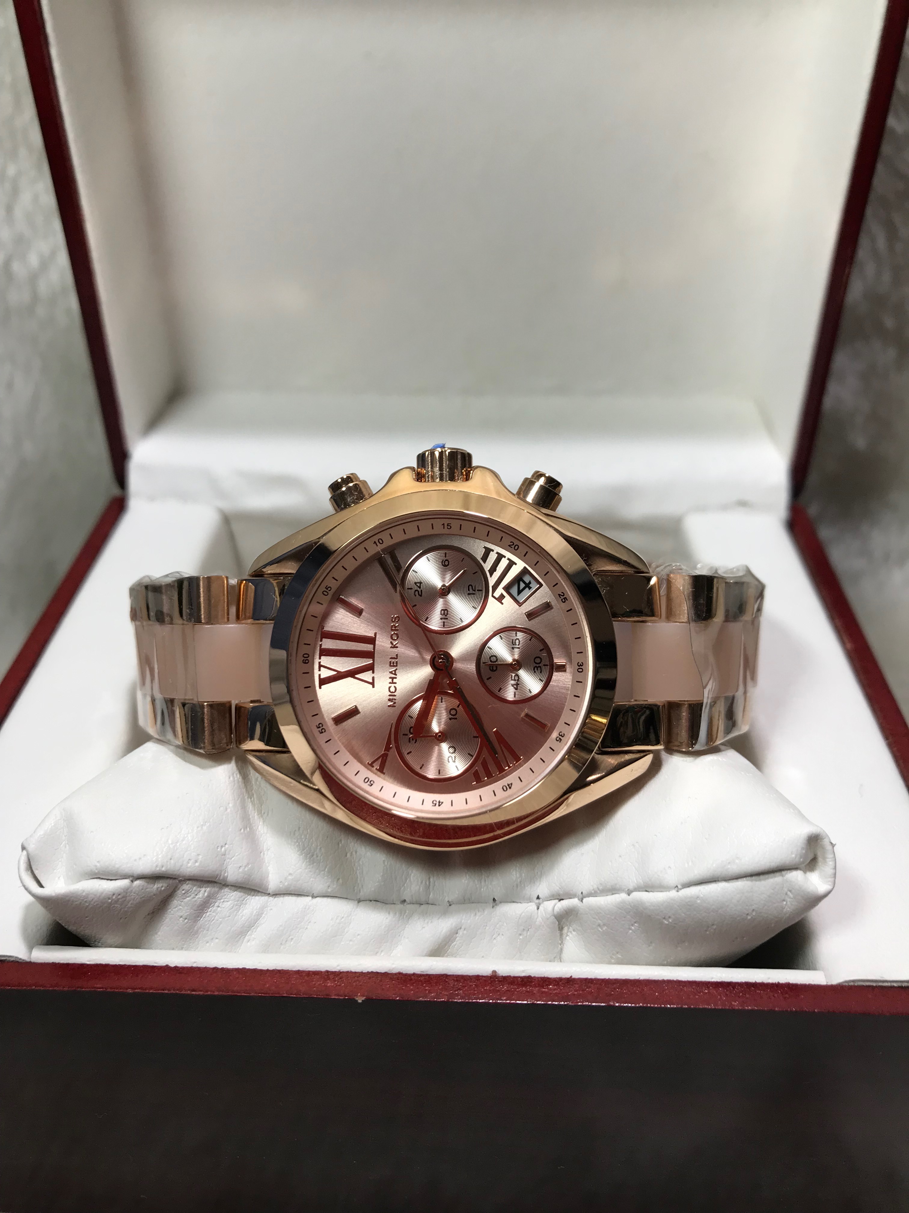 Michael Kors (MK)