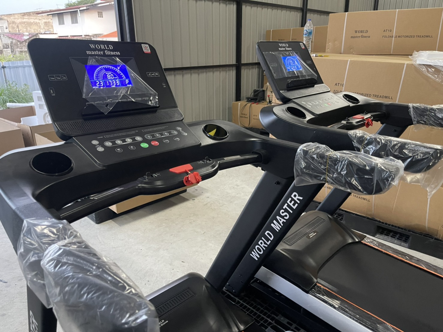 ลู่วิ่งไฟฟ้าcommercial รุ่AT10 World Master มอเตAC5.0แรงม้า เล่นเกมส์APP ZWIFTได้