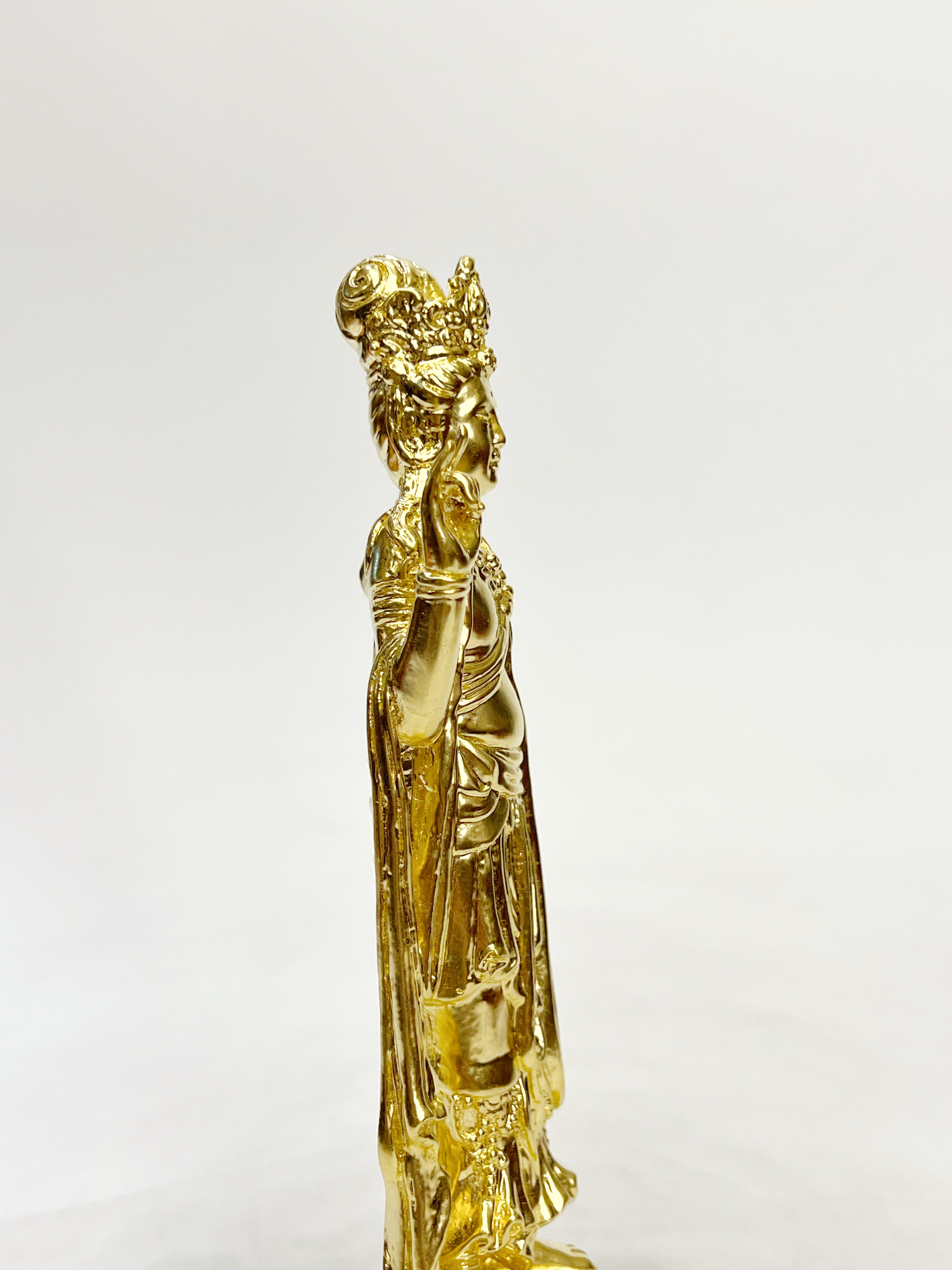 ตัวอย่างงานลงรักปิดทองคำเปลวเต็มองค์