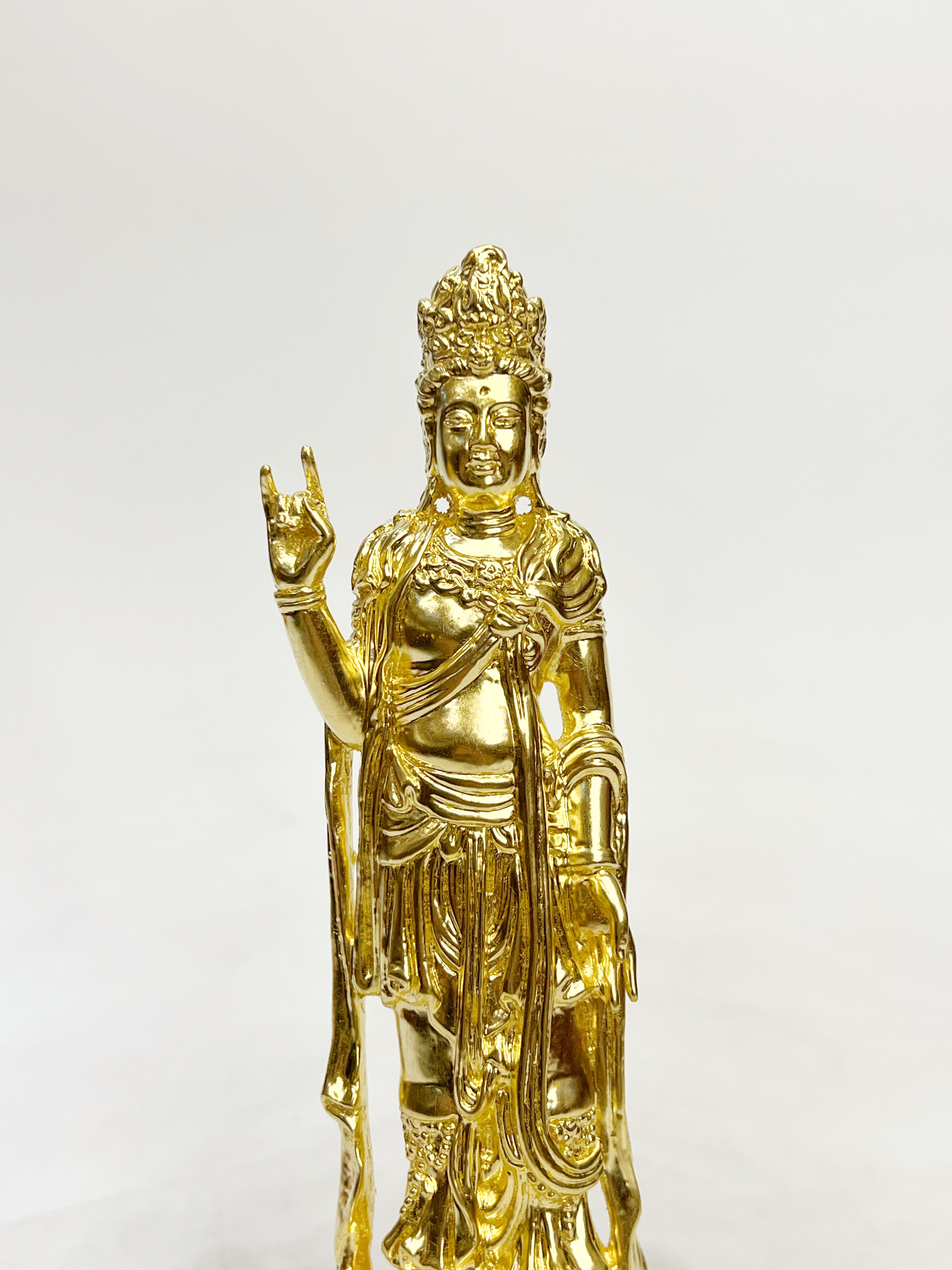 ตัวอย่างงานลงรักปิดทองคำเปลวเต็มองค์