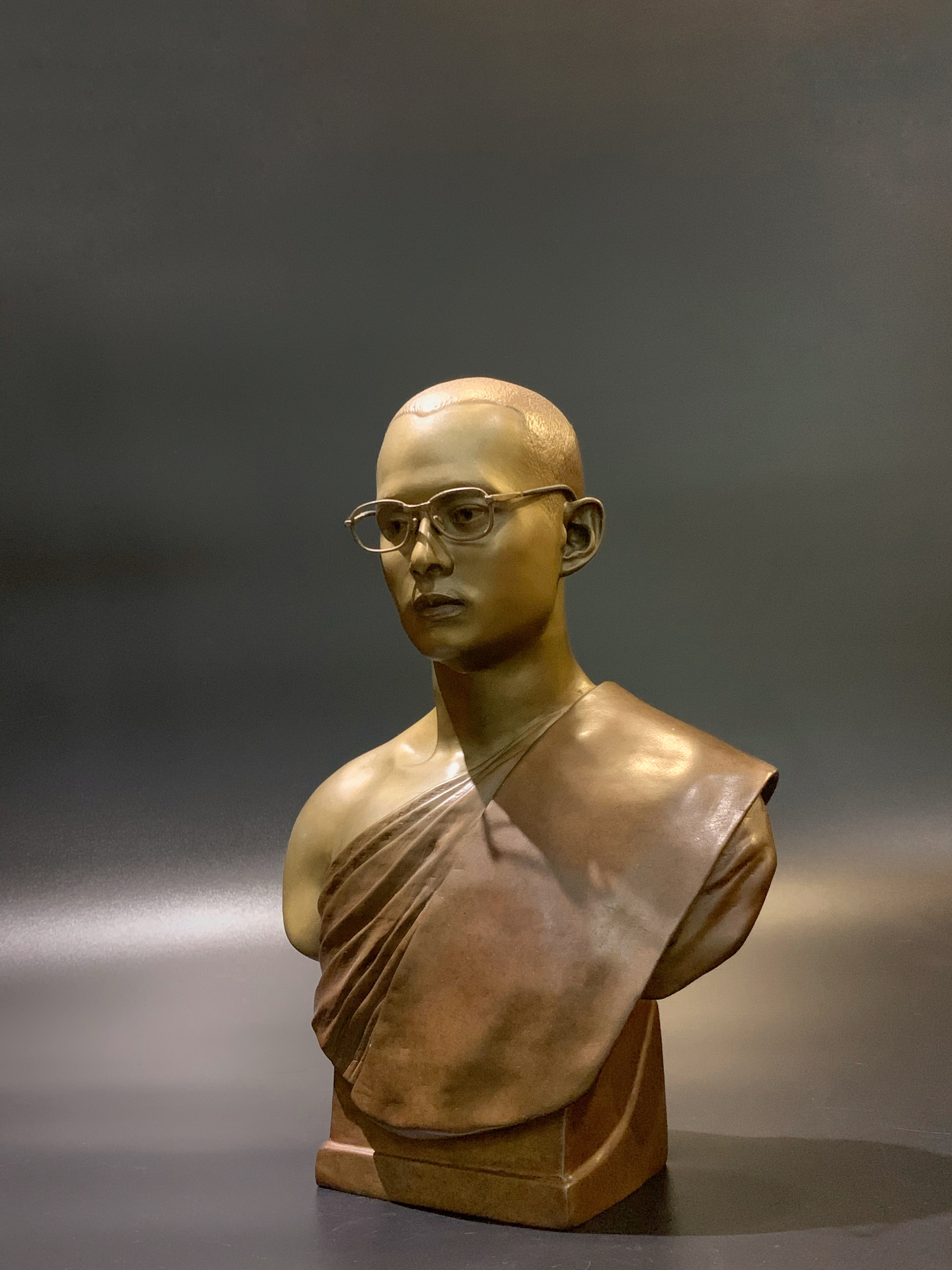 รัชกาลที่ 9 ทรงผนวช (องค์เล็ก หมายเลข 135)