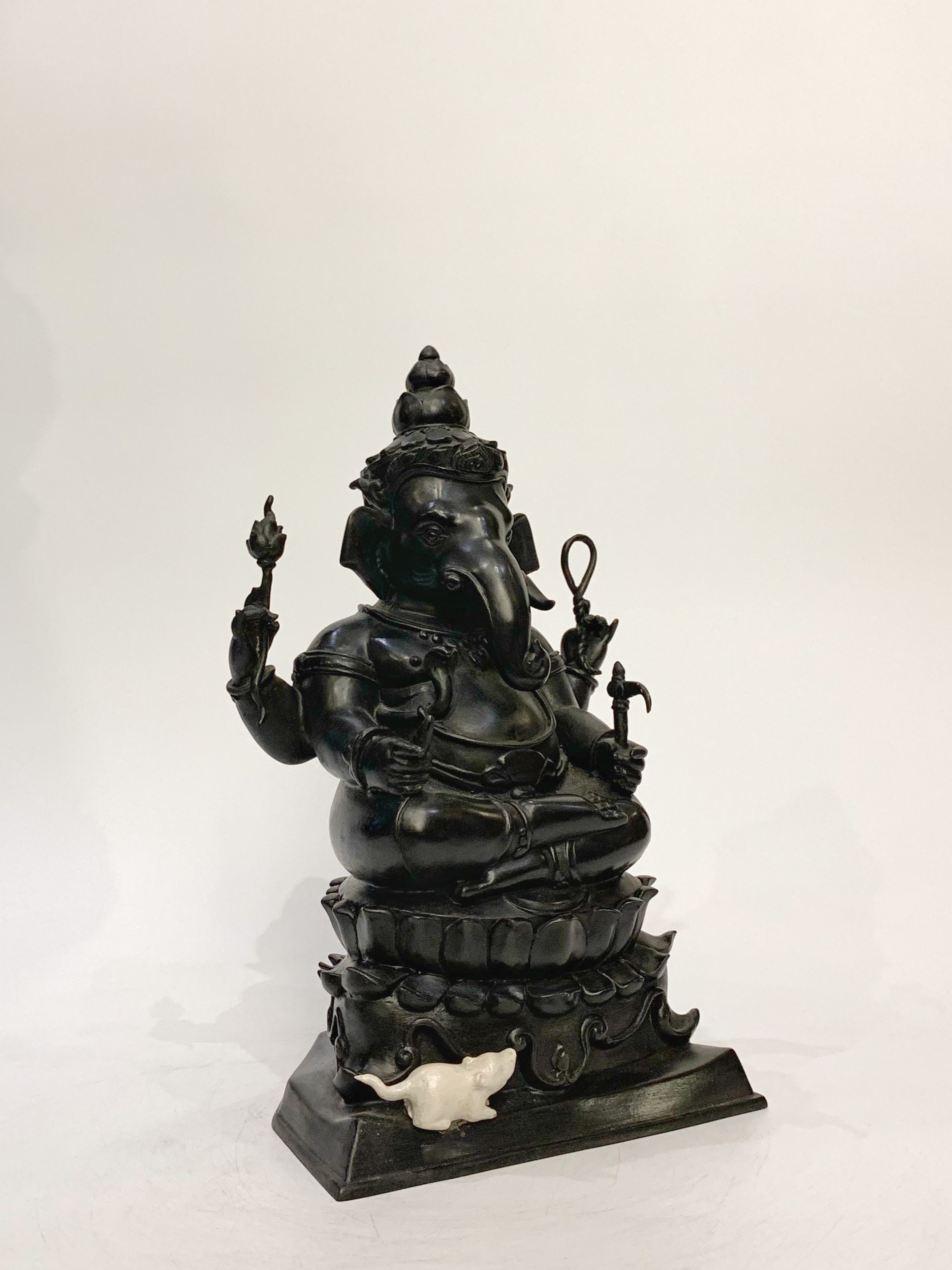 พระคเณศ อุดมปัญญา มหาสำเร็จ