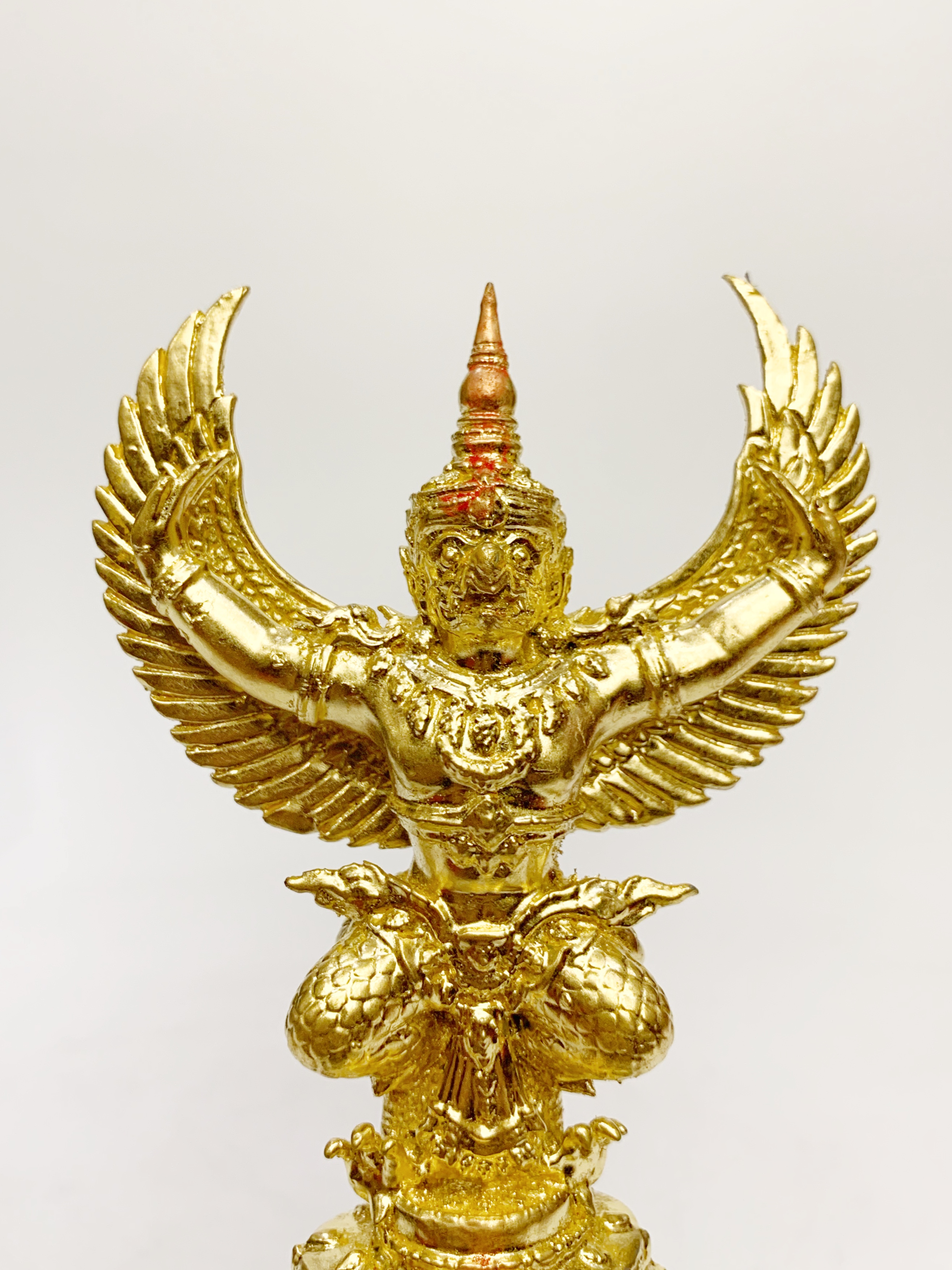 พญาครุฑ องค์บูชา รุ่น มหาเศรษฐี สูง 8 นิ้ว (ขนาดกลาง) พร้อมฐานมะค่า