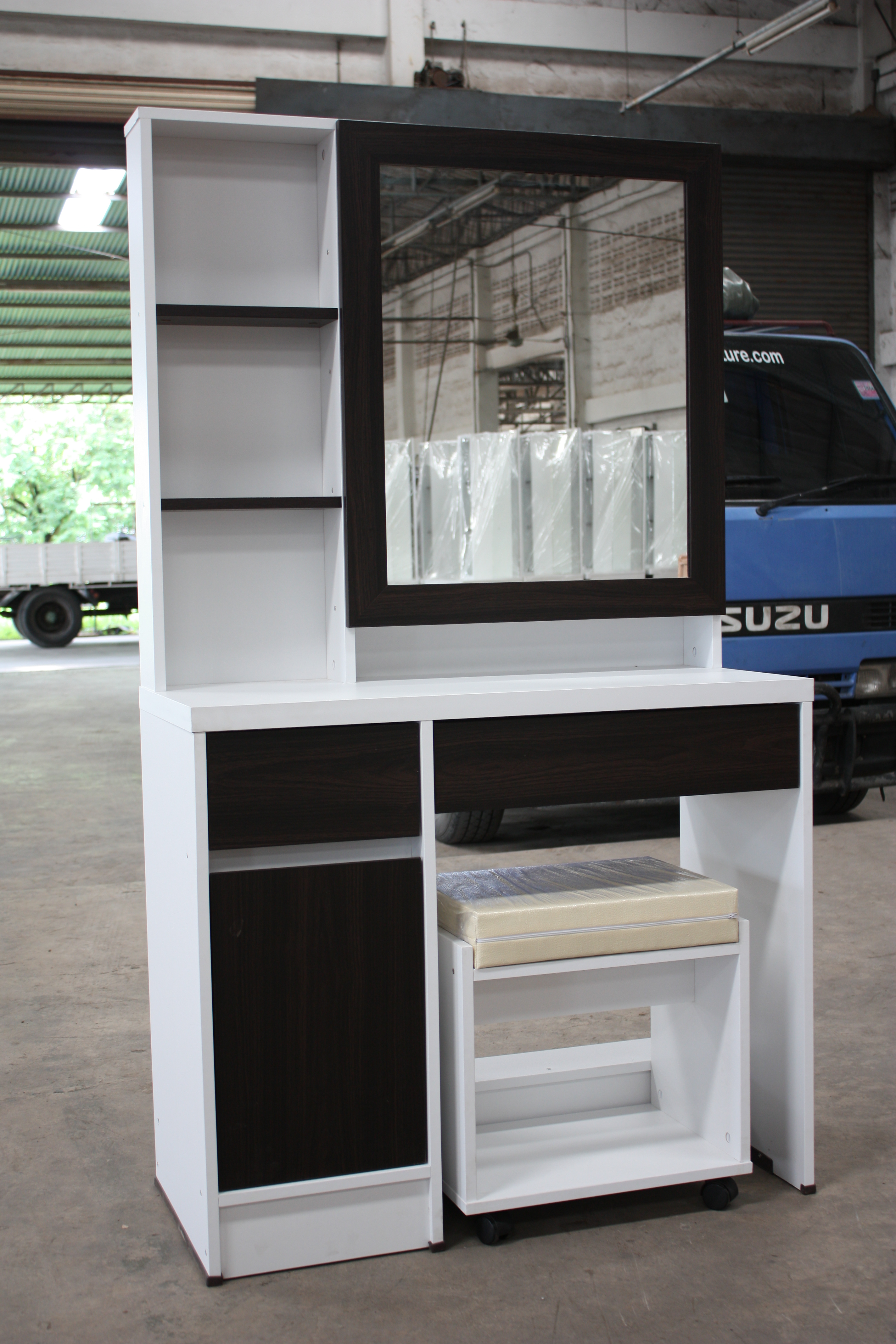 โต๊ะเครื่องแป้งอินดี้