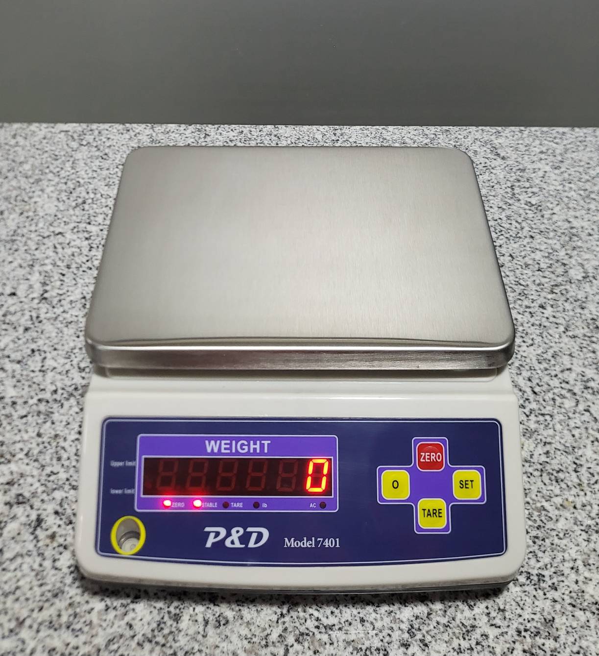 เครื่องชั่งดิจิตอล 3 kg. ค่าละเอียด 0.5 g.