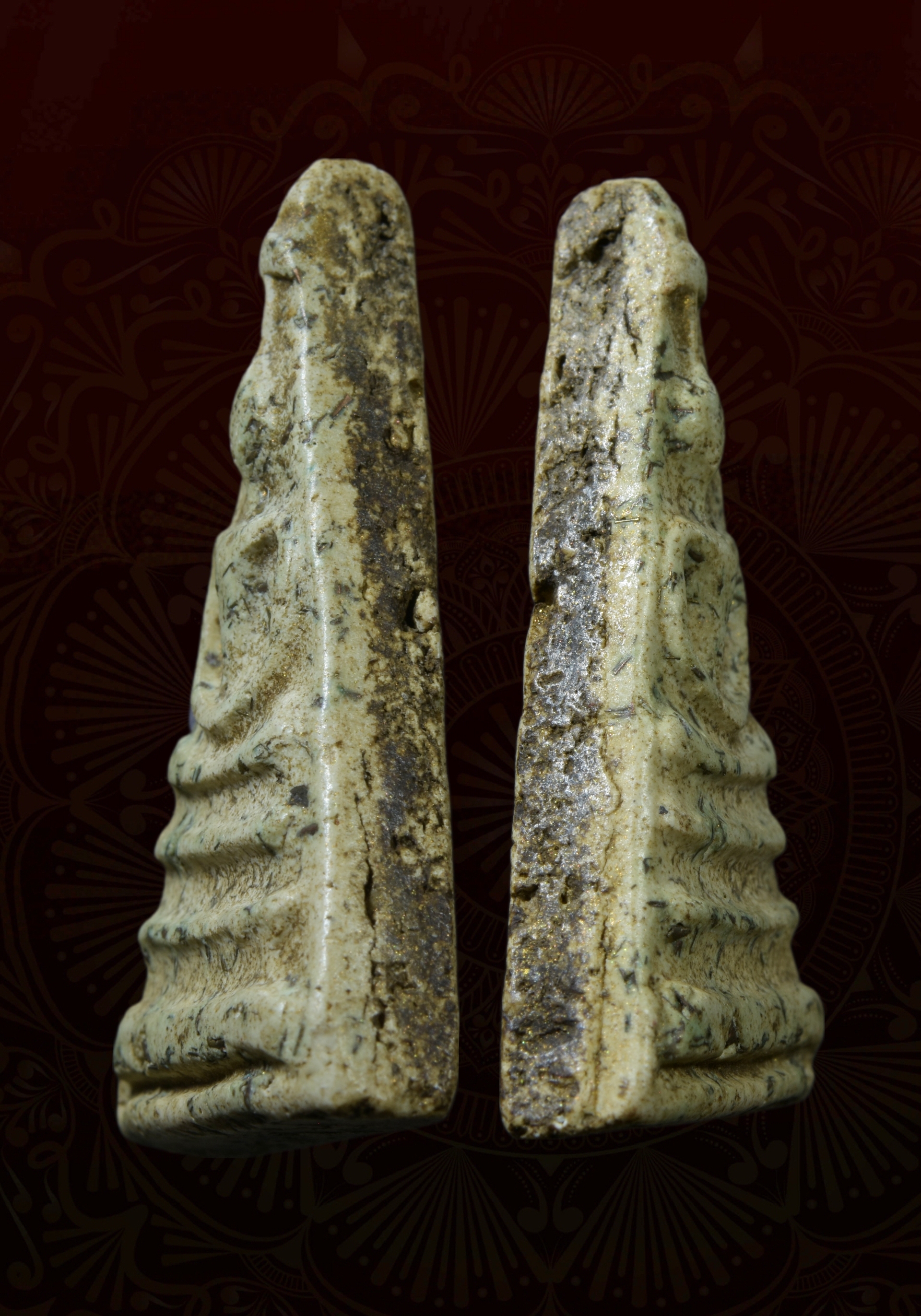 พระสมเด็จโตสามเหลี่ยม เนื้อผง