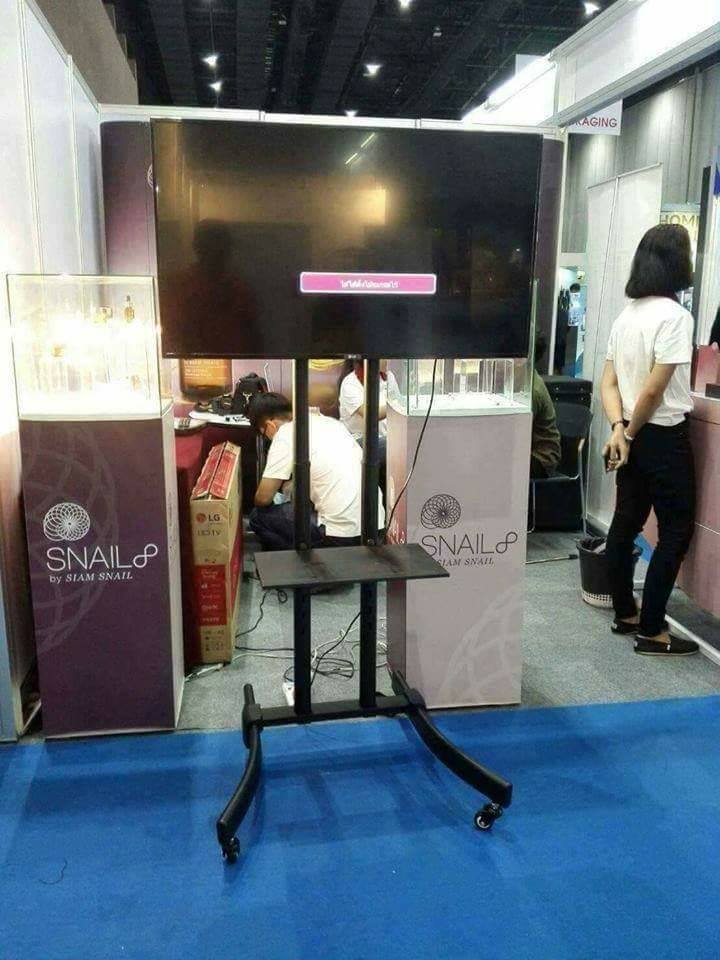 JMTVSTAND MT-F1700 ขาตั้งพื้นทีวี(TV Stand)วัสดุเหล็ก แบบล้อเลื่อนปรับสูง/ต่ำ ก้ม-เงยได้ 32"-65" นิ้ว0964746498