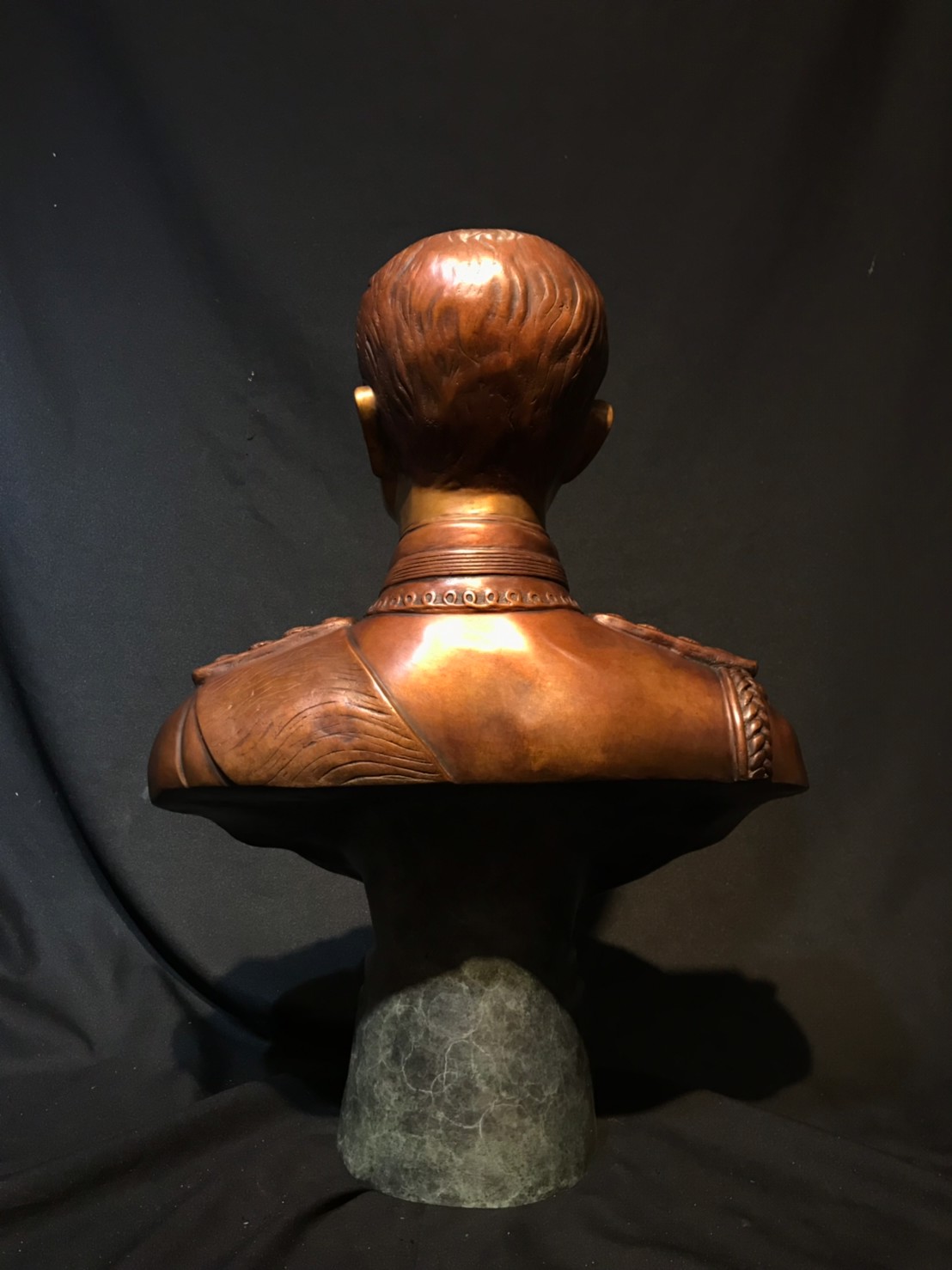 รัชกาลที่ 5 ครึ่งพระองค์ (ขนาดเท่าจริง)