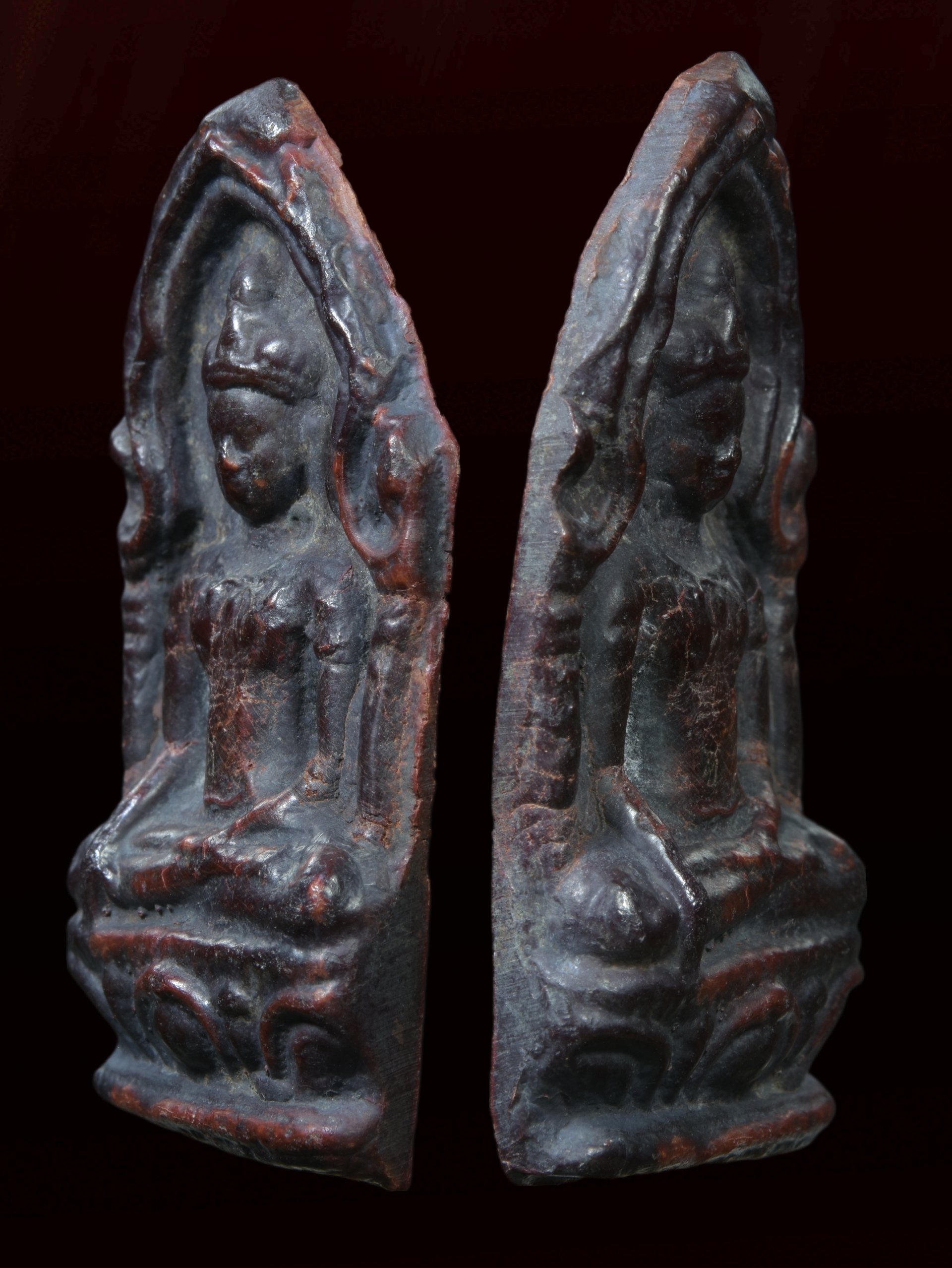 พระยอดขุนพล นั่งซุ้มเรือนแก้ว