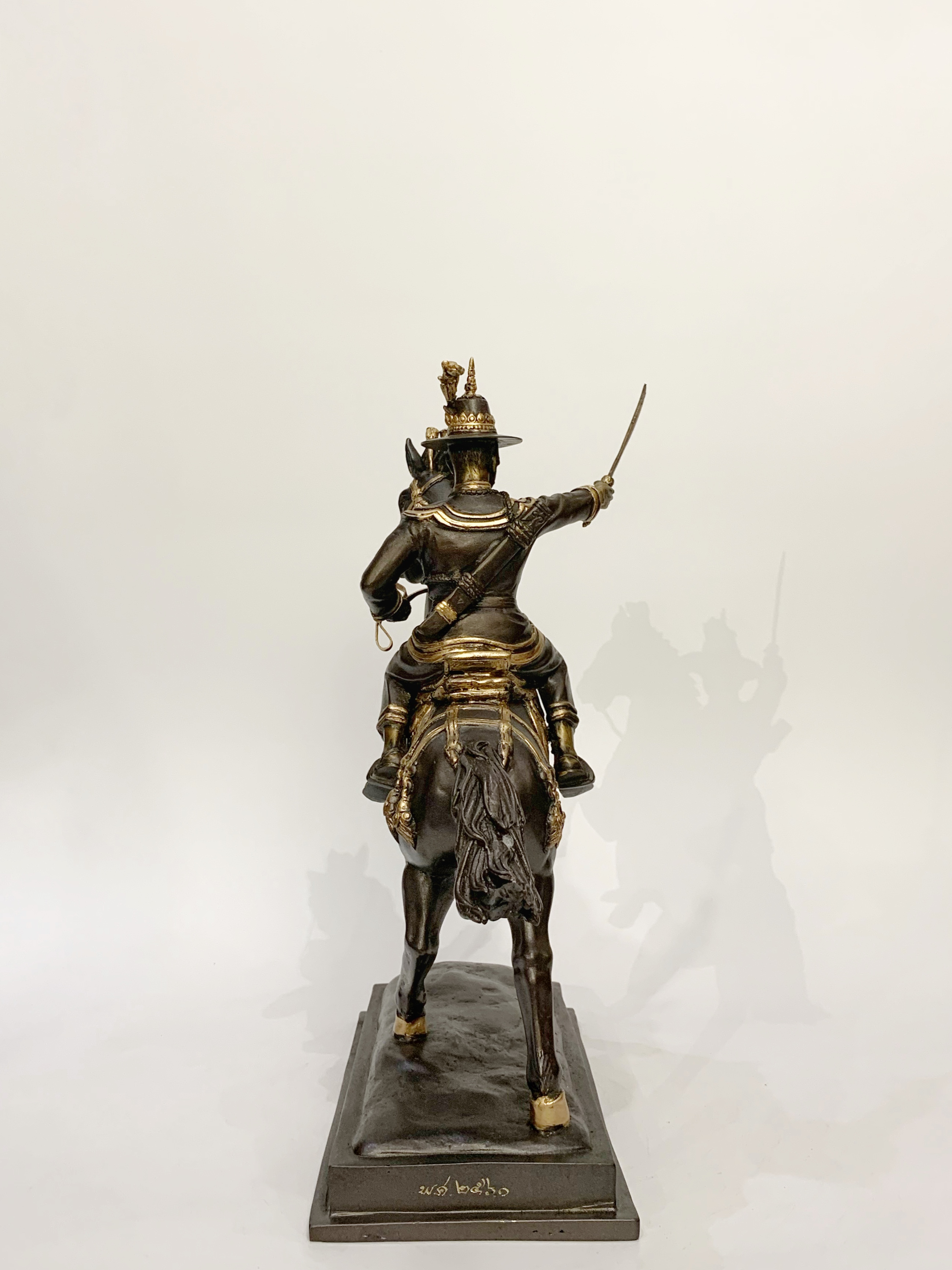 พระเจ้าตากสินมหาราช ทรงม้า หน้าตัก 5 นิ้ว