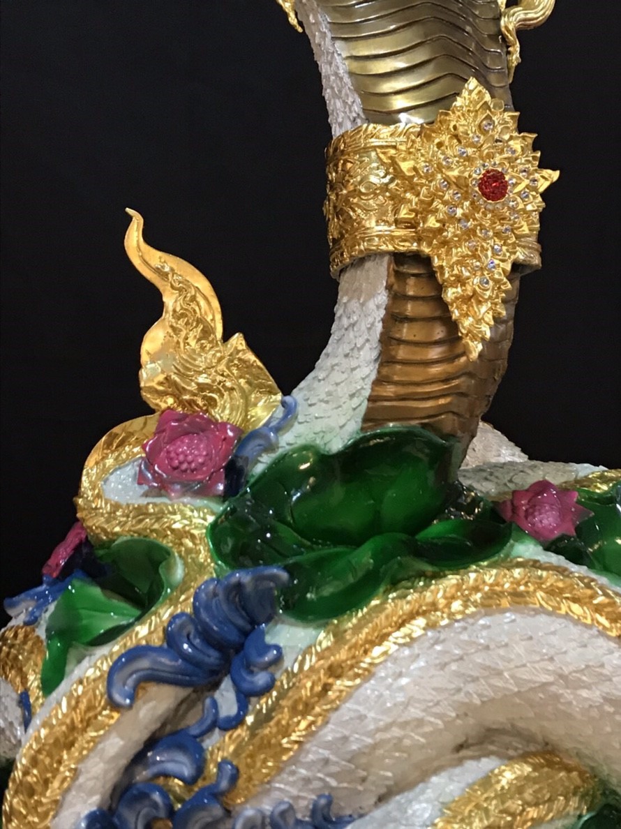 พญานาค สูง 149 cm.