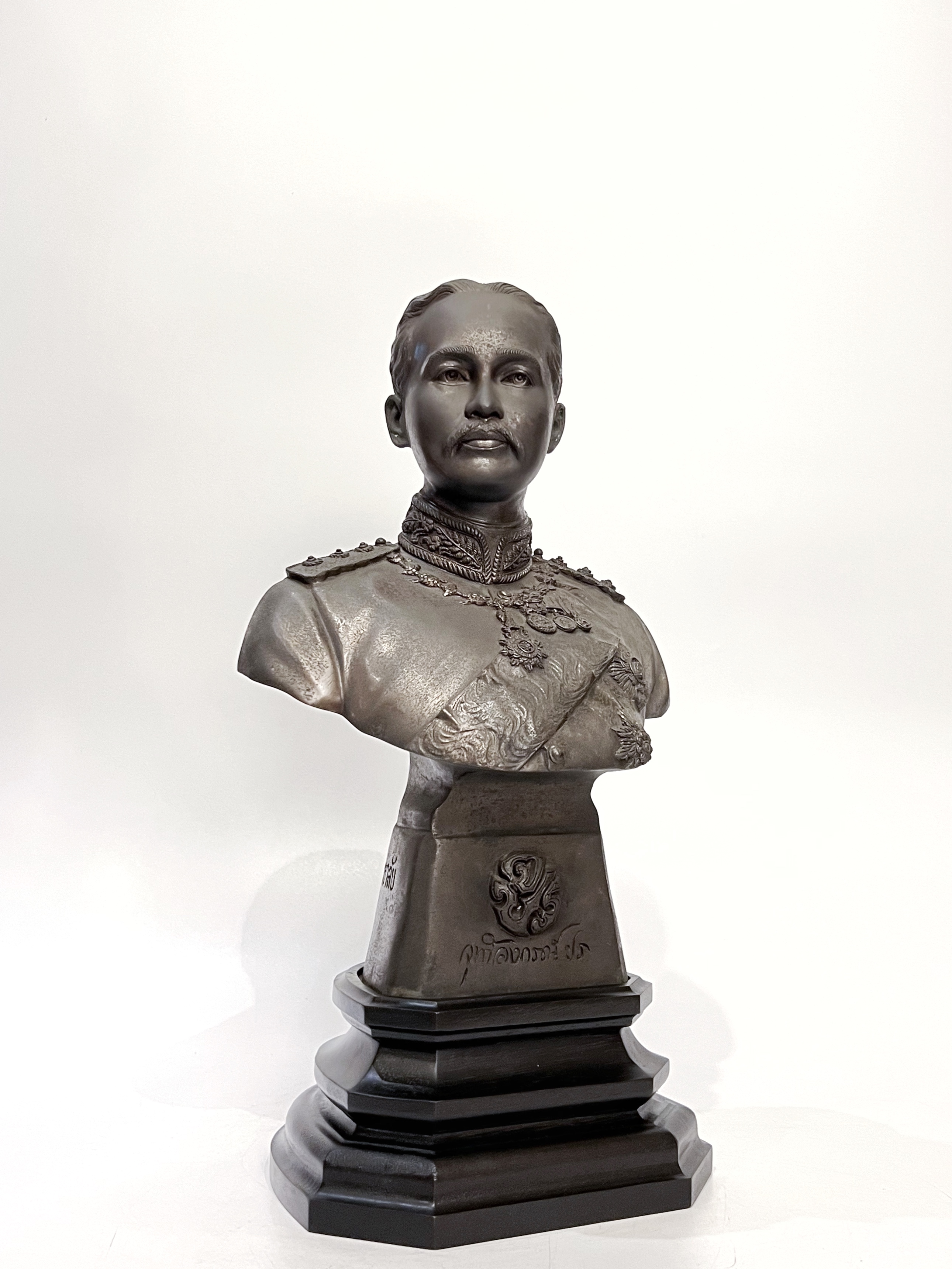 รัชกาลที่ 5 ครึ่งพระองค์