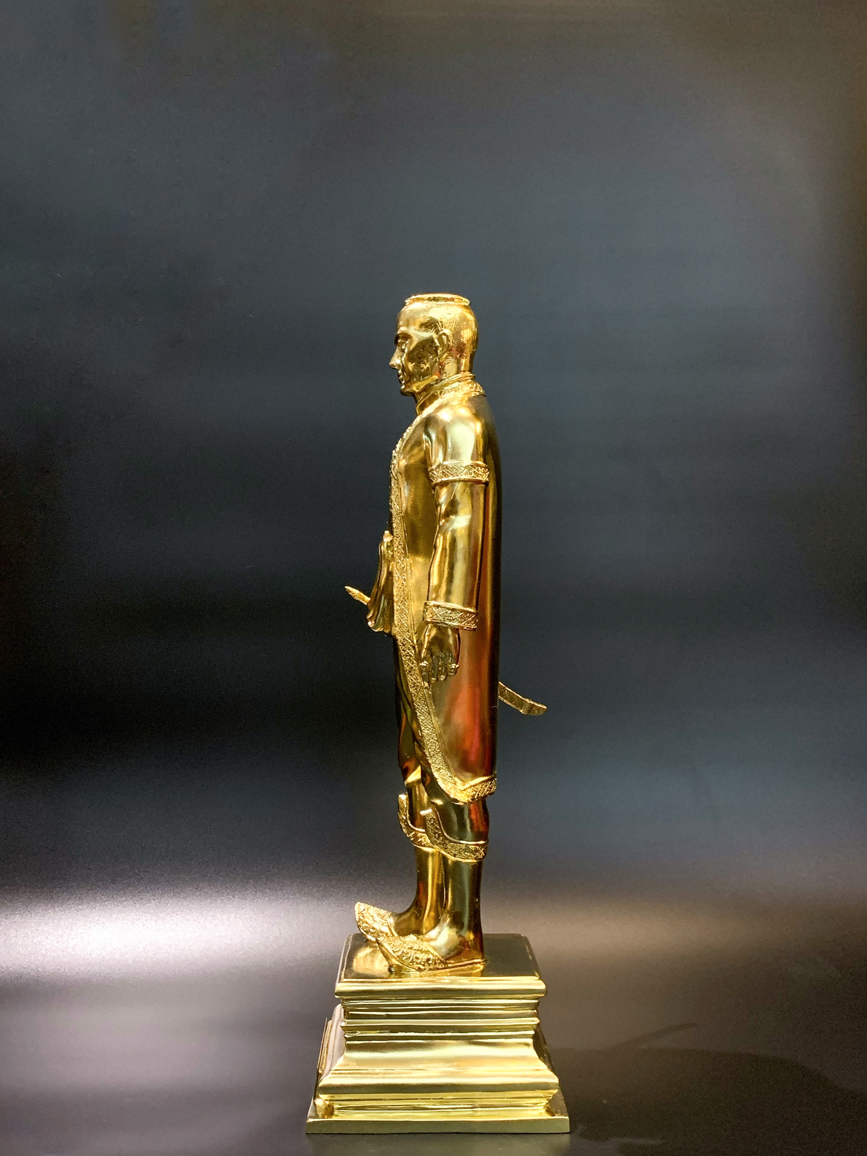 รัชกาลที่ 1 หน้าตัก 9 นิ้ว