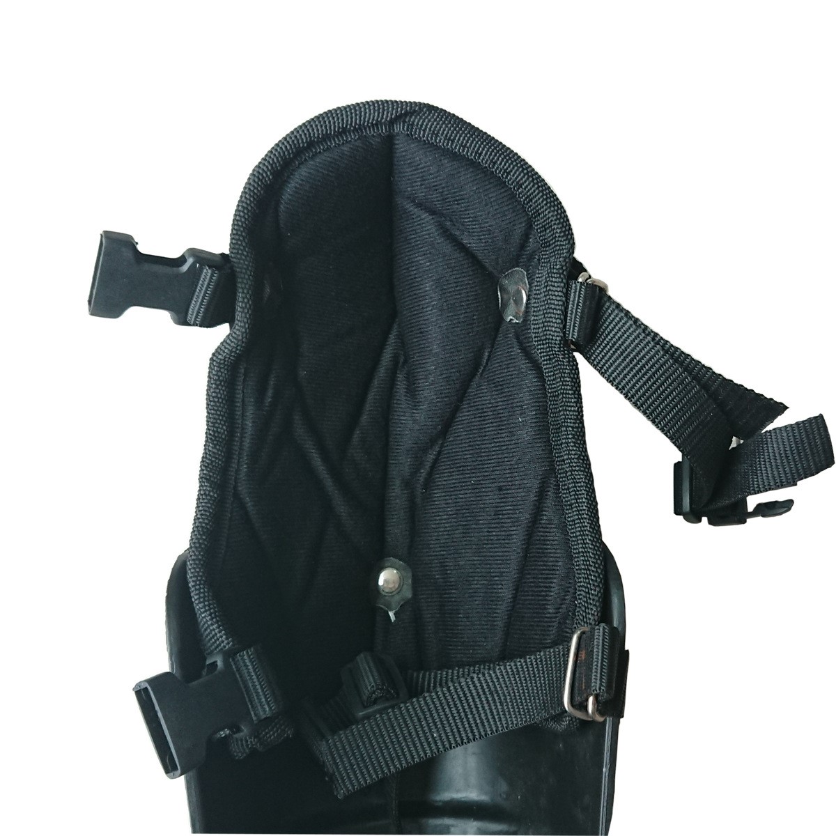 สนับแข้งตัดหญ้า