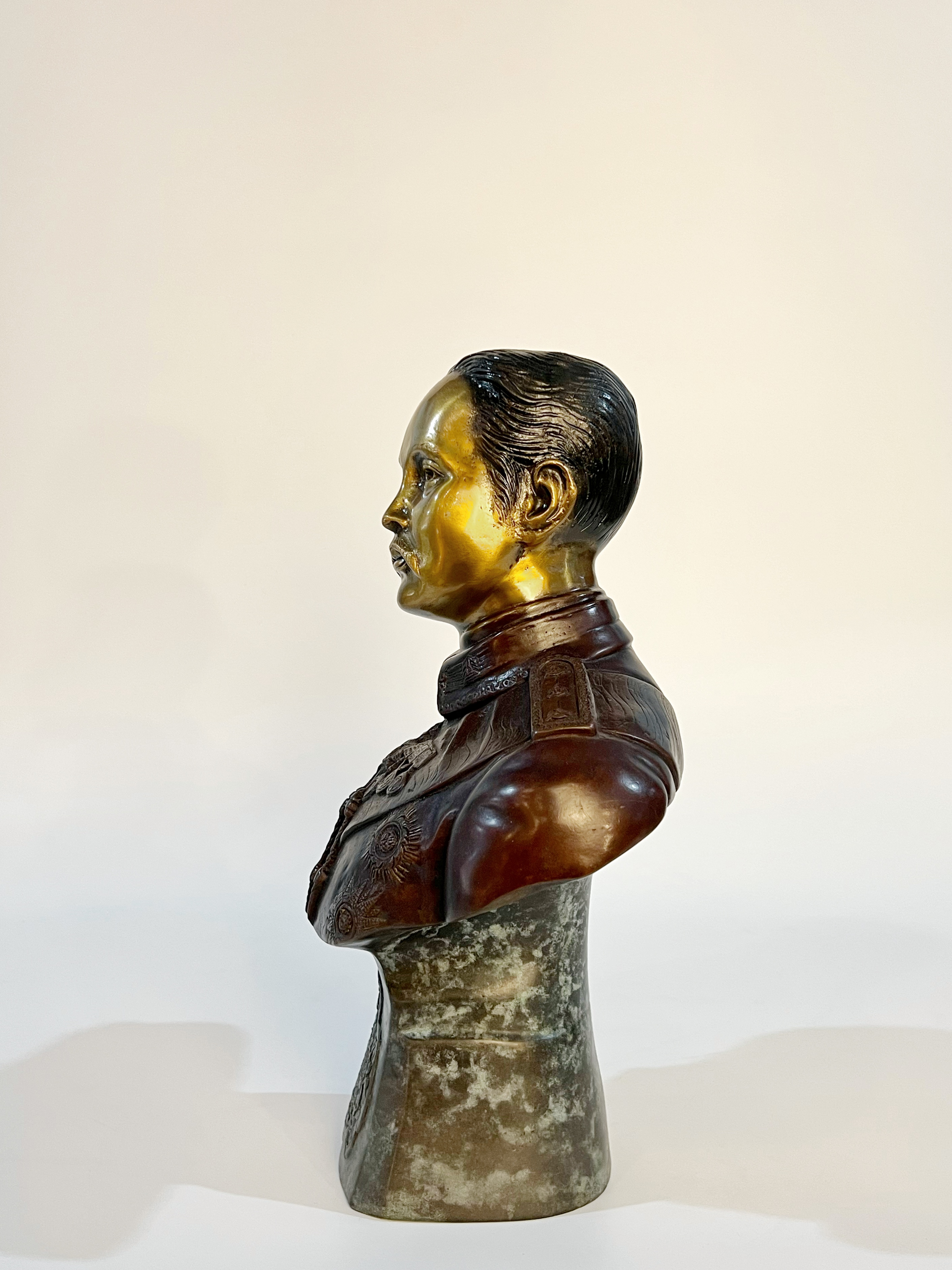 รัชกาลที่ 5 ครึ่งพระองค์ (ตราแผ่นดิน)