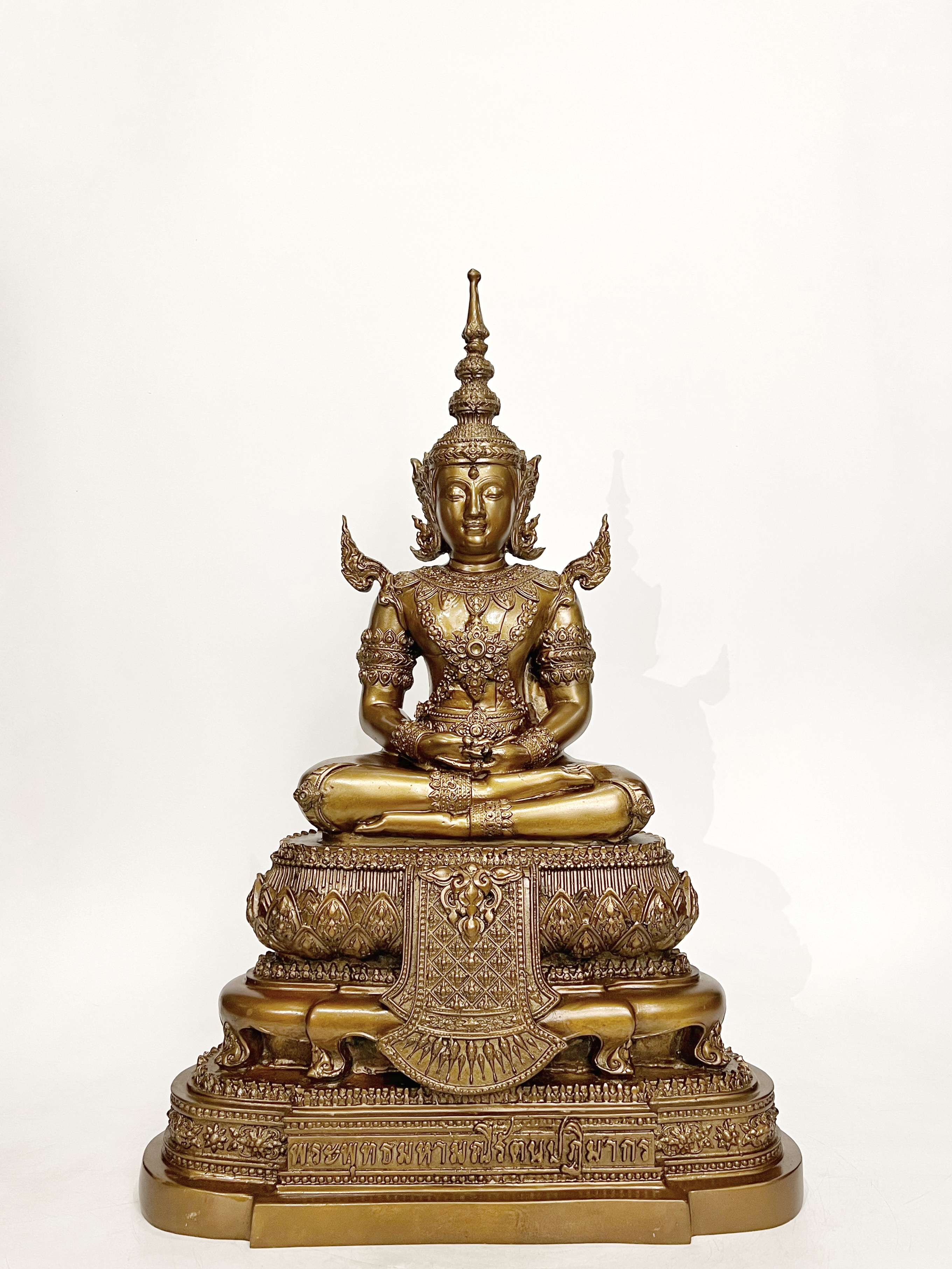 พระแก้วมรกต ทรงเครื่องฤดูร้อน หน้าตัก 9 นิ้ว