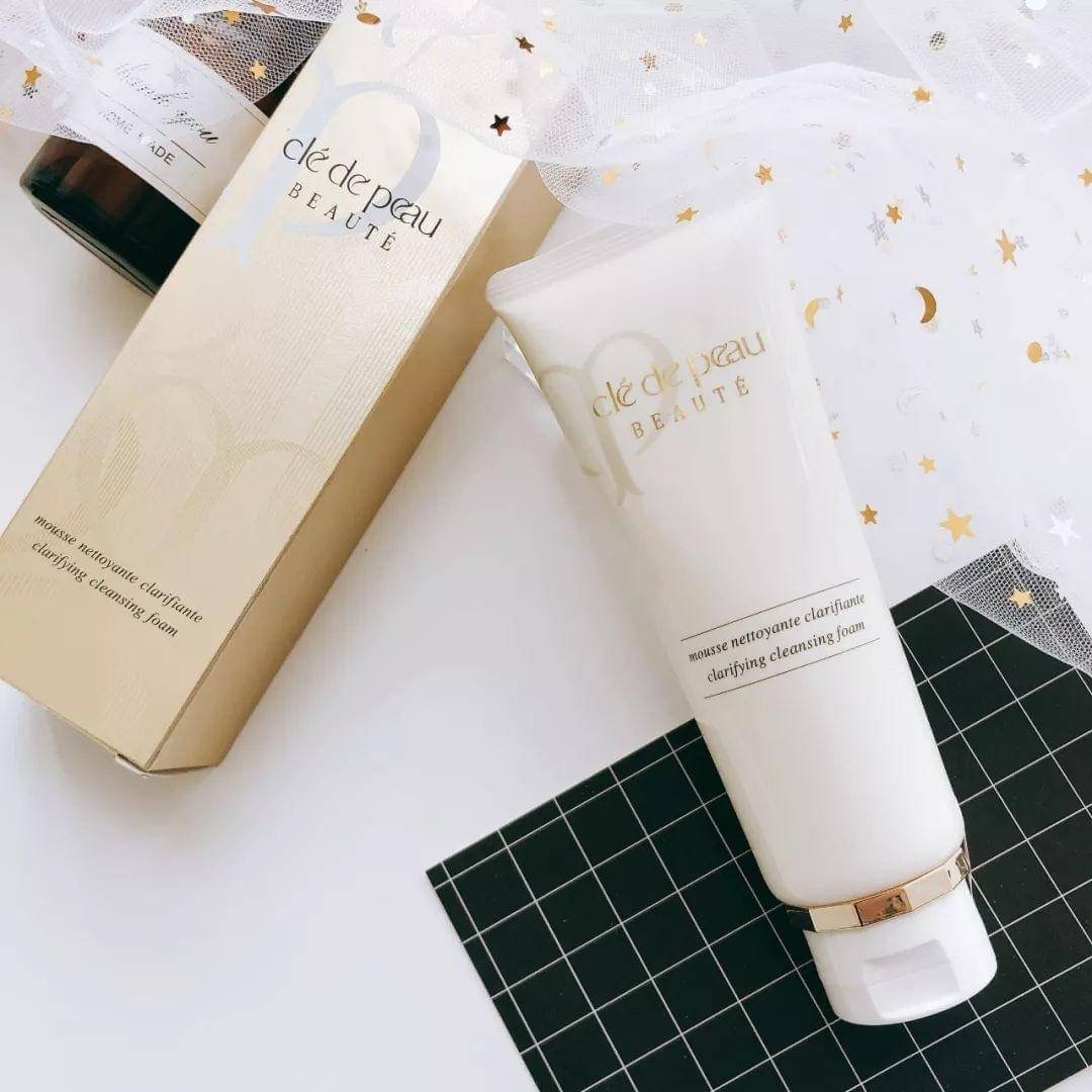 Cle De Peau Beaute Clarifying Cleansing Foam (110 ml.)