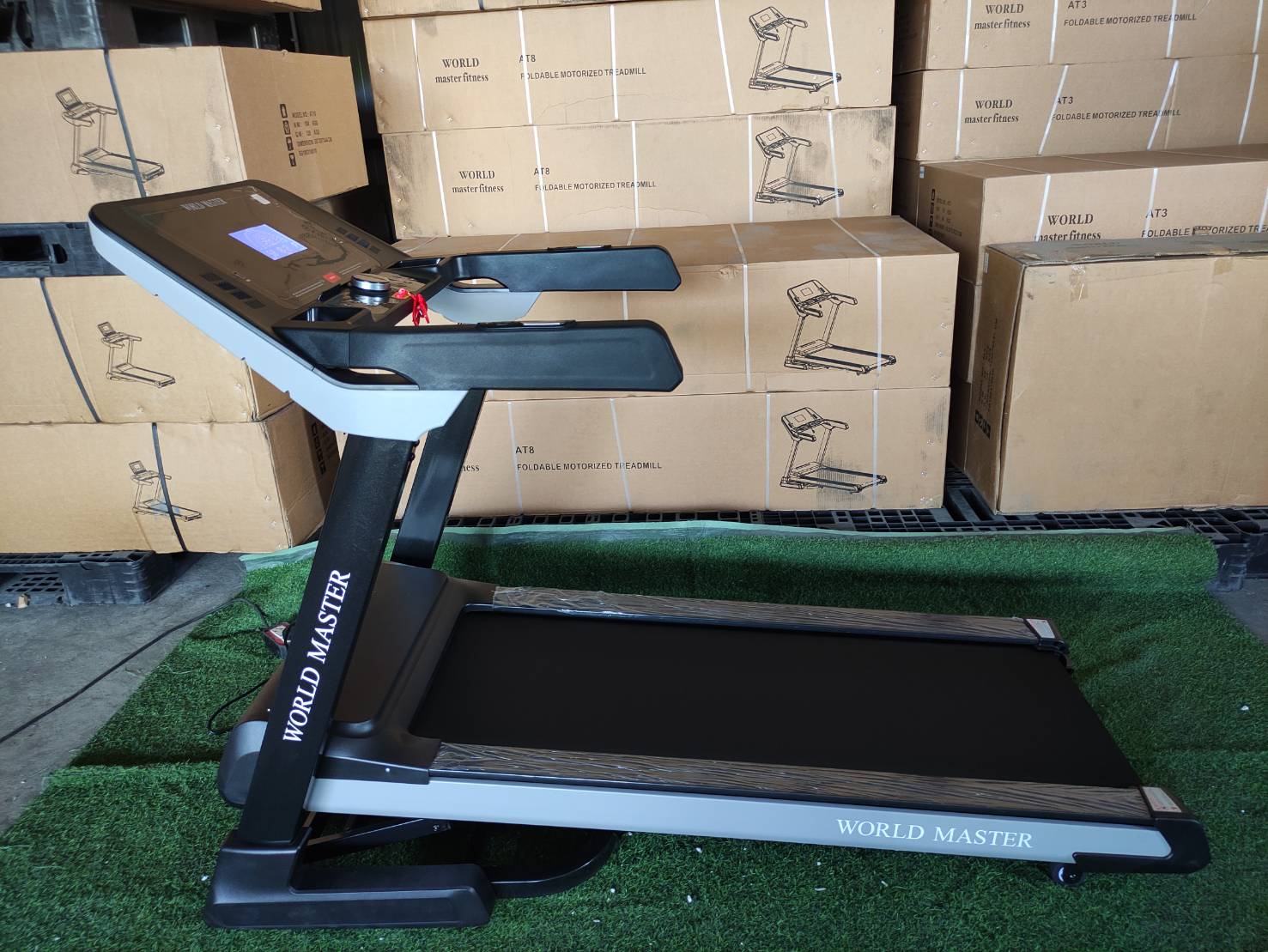 ลู่วิ่งไฟฟ้าWORLD MASTER รุ่น AT8 อเตอร์ 4.5แรงม้า เล่นAPP Zwift ได้