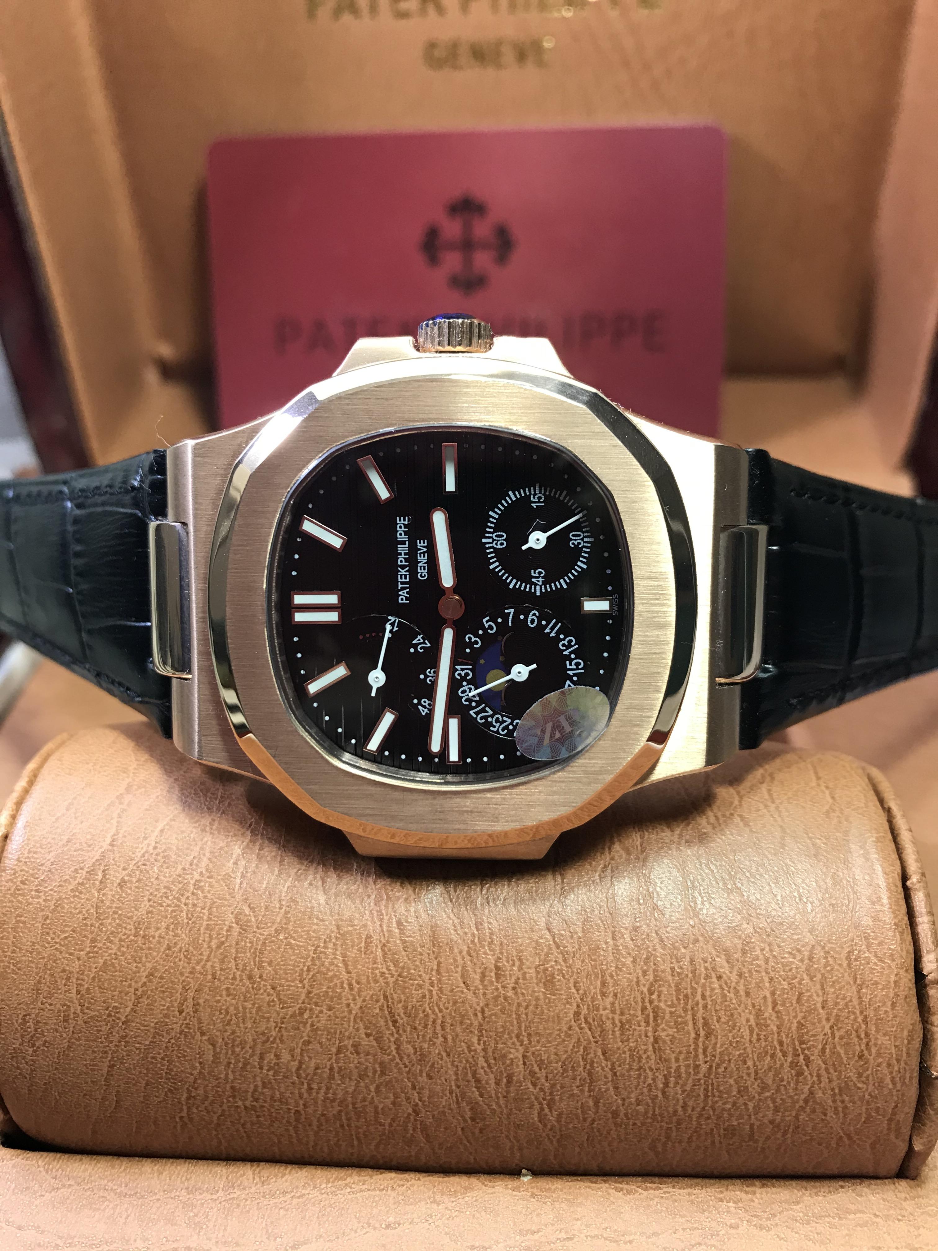 Patek Philippe Nautilus 5712R-001 (5A)