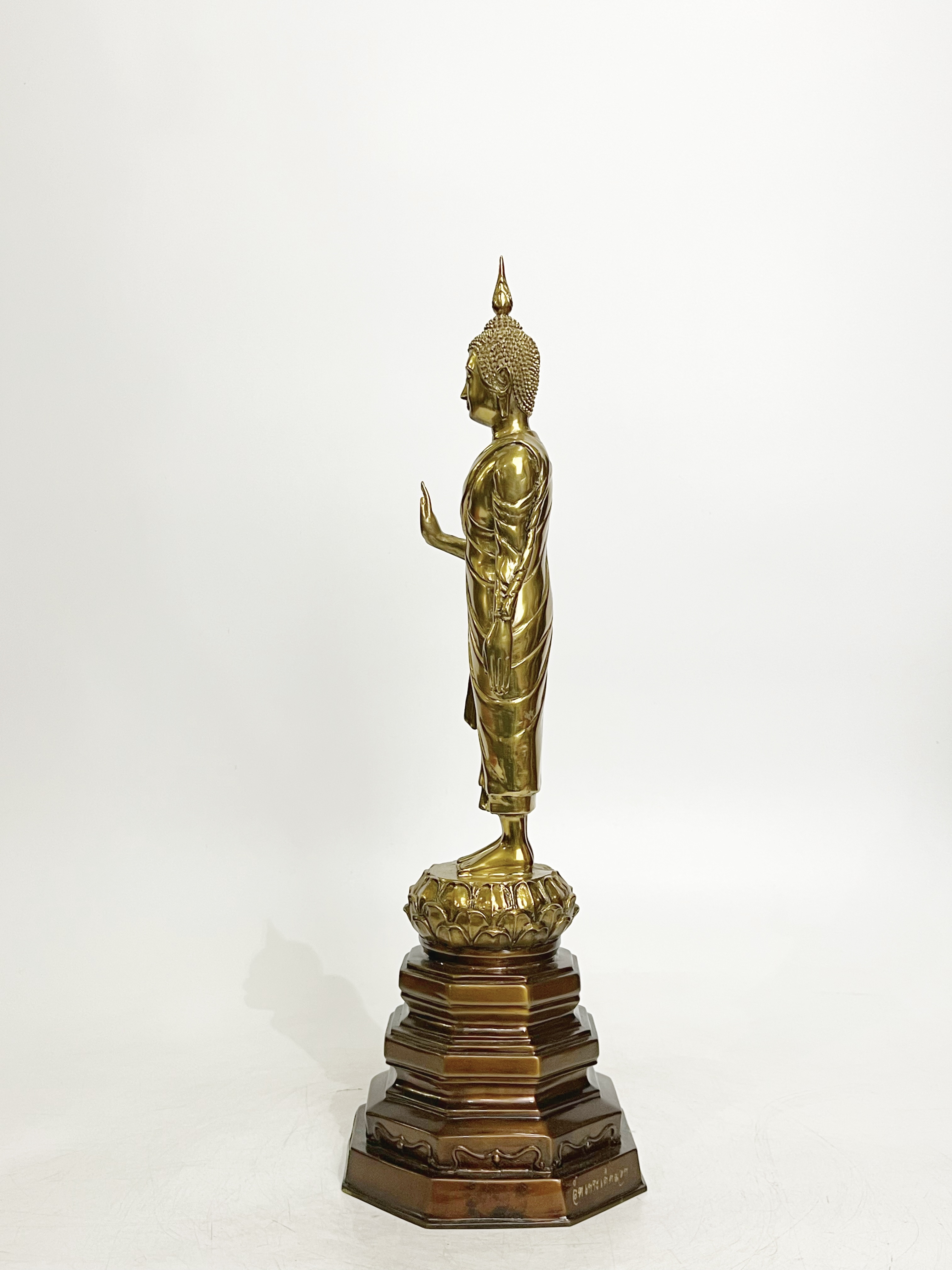 พระเจ้าห้ามโศกโรคาภัยนิรันตรายปราบไพรี หลวงพ่อเงินไหลมาสิริโภคาธนบดี สูง 18 นิ้ว