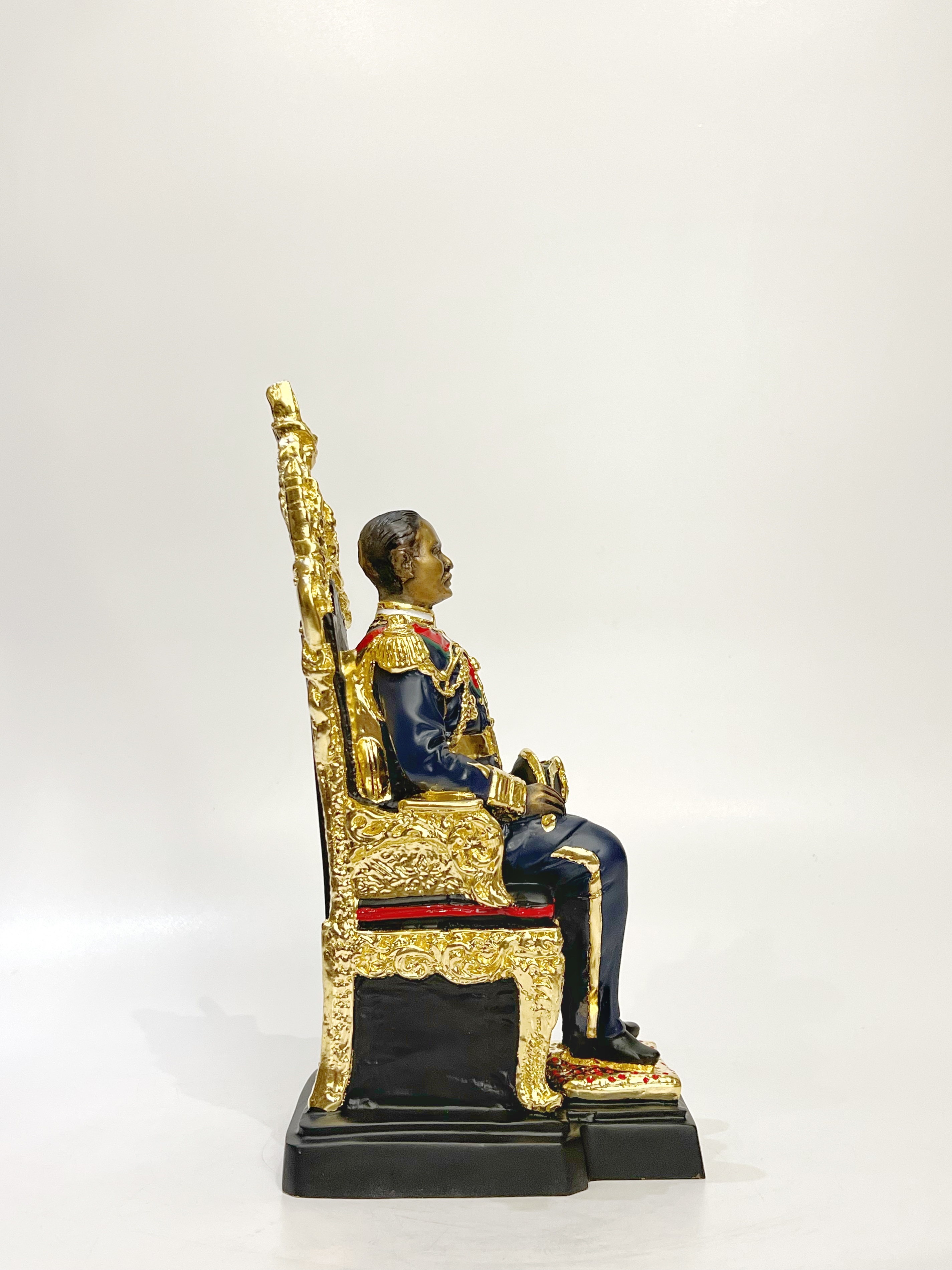 รัชกาลที่ 5 นั่งบัลลังก์ หน้าตัก 5 นิ้ว