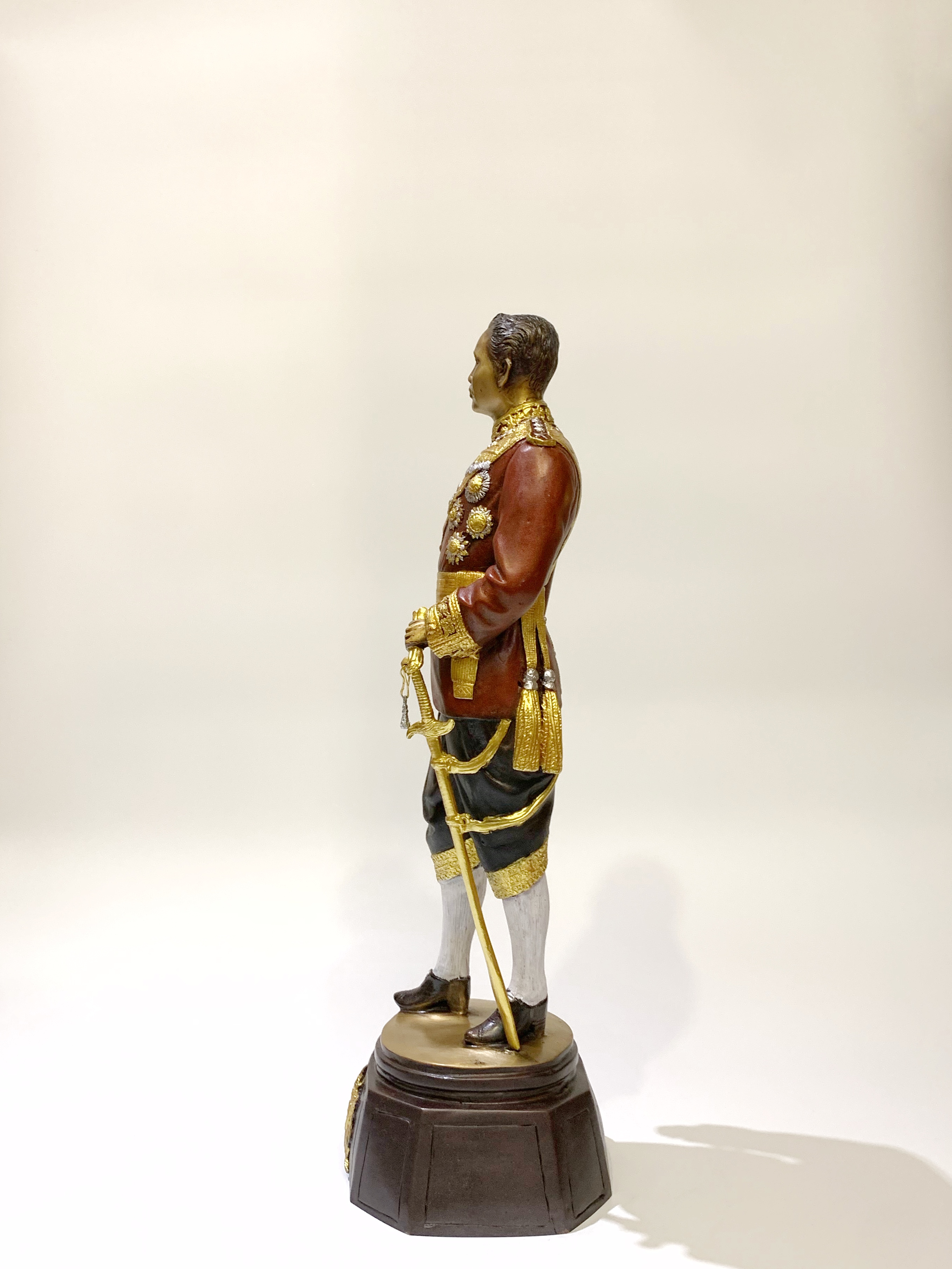 รัชกาลที่ 5 หน้าตัก 9 นิ้ว