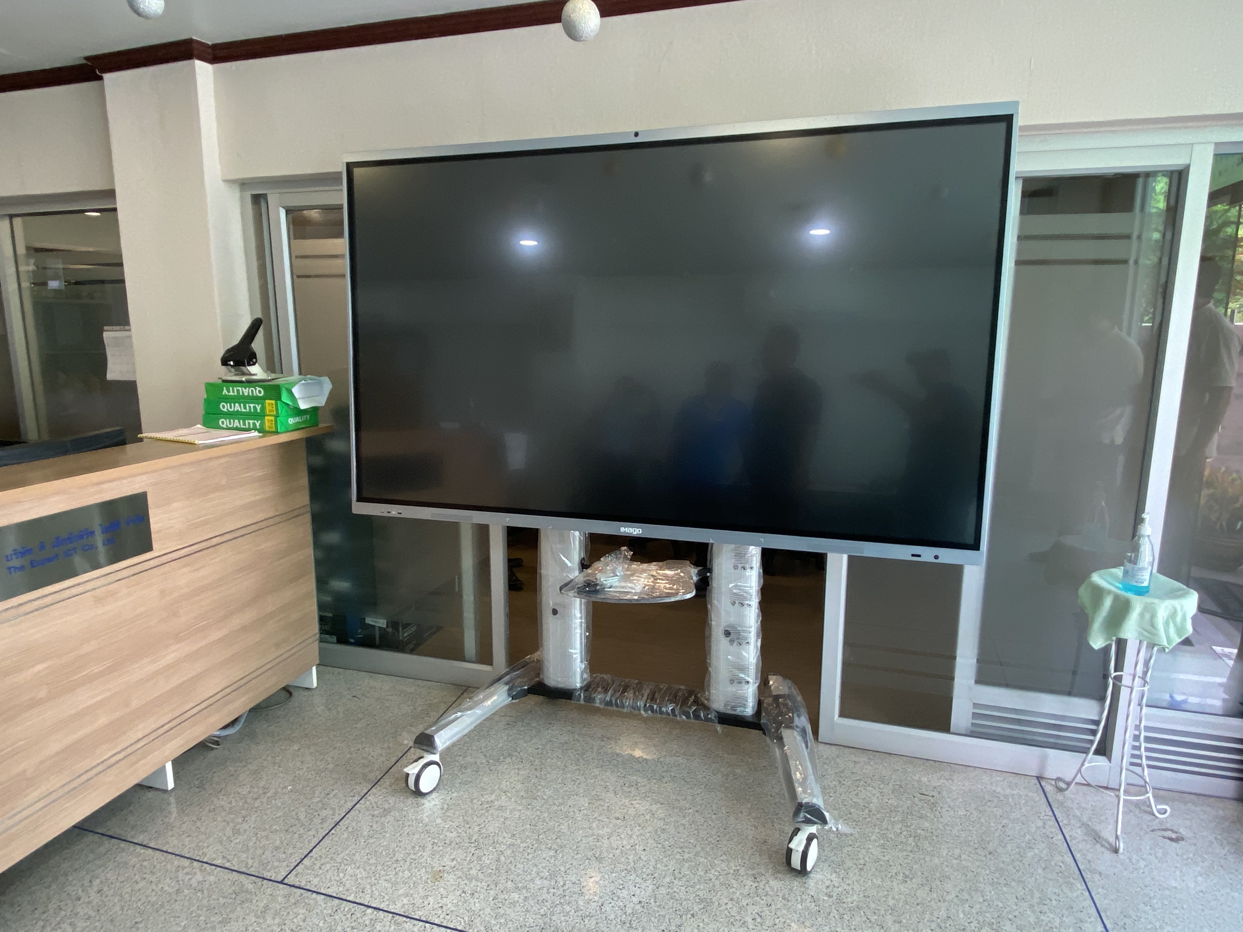 JMTVSTAND MT-F8200 ขาตั้งพื้นทีวีมีล้อเลื่อน(TV Stand) วัสดุ Aluminium อลูมิเนียม แบบล้อเลื่อนปรับสูง/ต่ำได้ 55"-98" นิ้ว{รับประกันสินค้า 3 ปี}0964746498