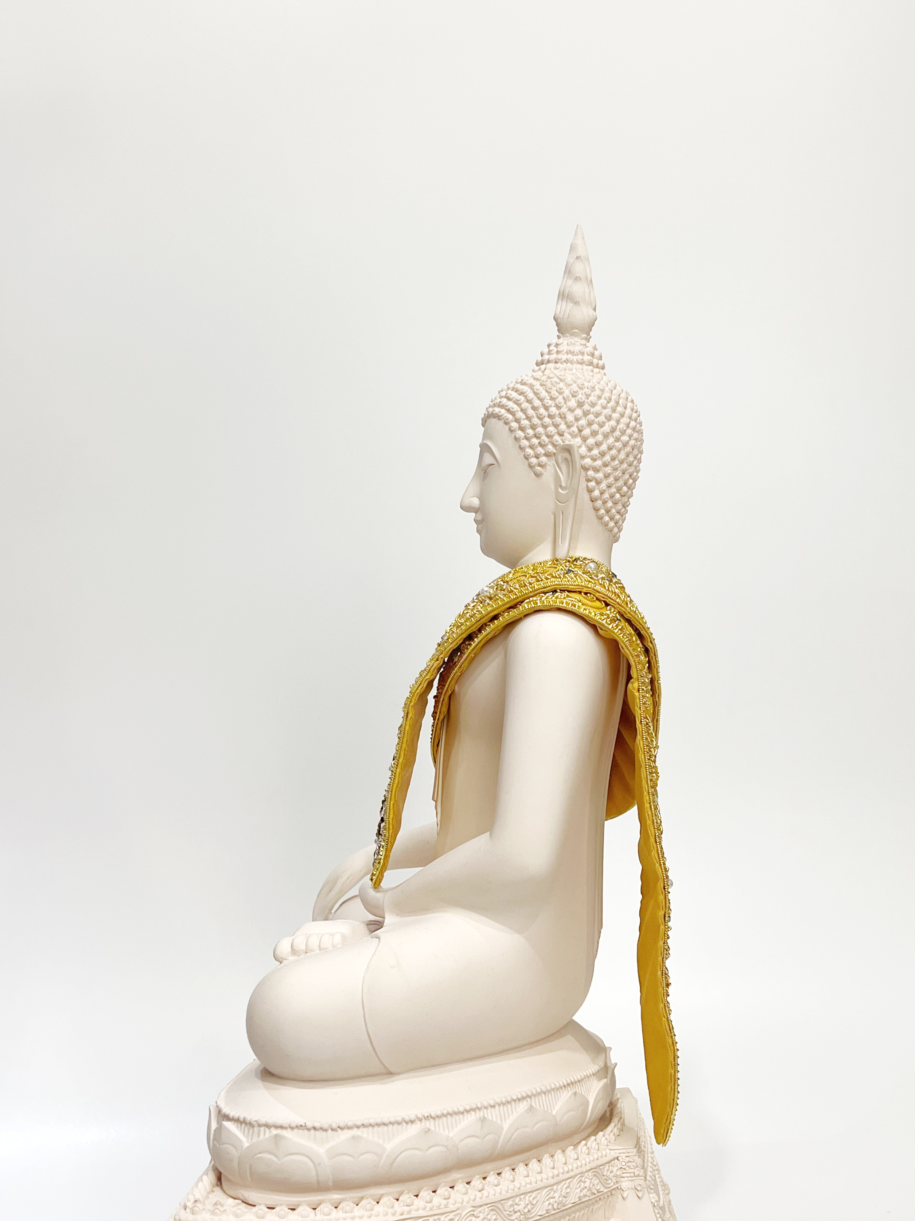 สังฆาฏิปักดิ้นทอง สำหรับพระพุทธรูปขนาดหน้าตัก 9 นิ้ว