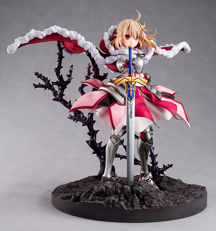 (Pre-Order) Illyasviel von Einzbern Saber Altria Ver. - 1/7 (Kadokawa)