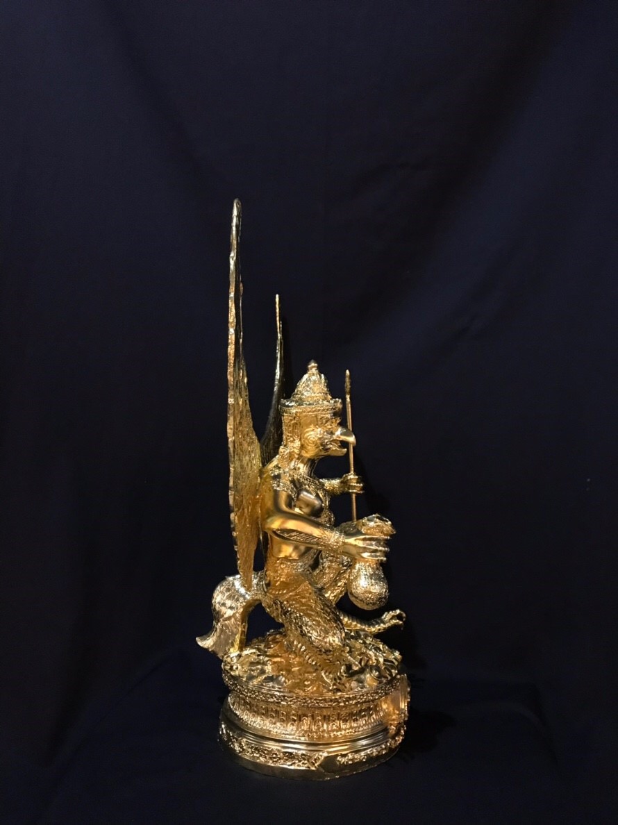 พญาครุฑ รุ่น ขุมทรัพย์มหาเทพ รวย ๑๐๐ๆ ๑๐๐ ล้าน