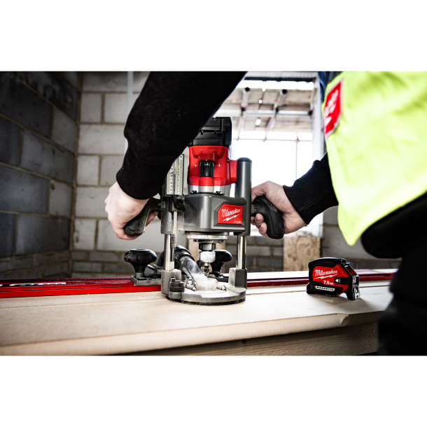 MILWAUKEE M18 FR12-0X0 /with RBA-1 เราเตอร์ขนาดกลาง พร้อมฐานกดเซาะ (เครื่องเปล่า)