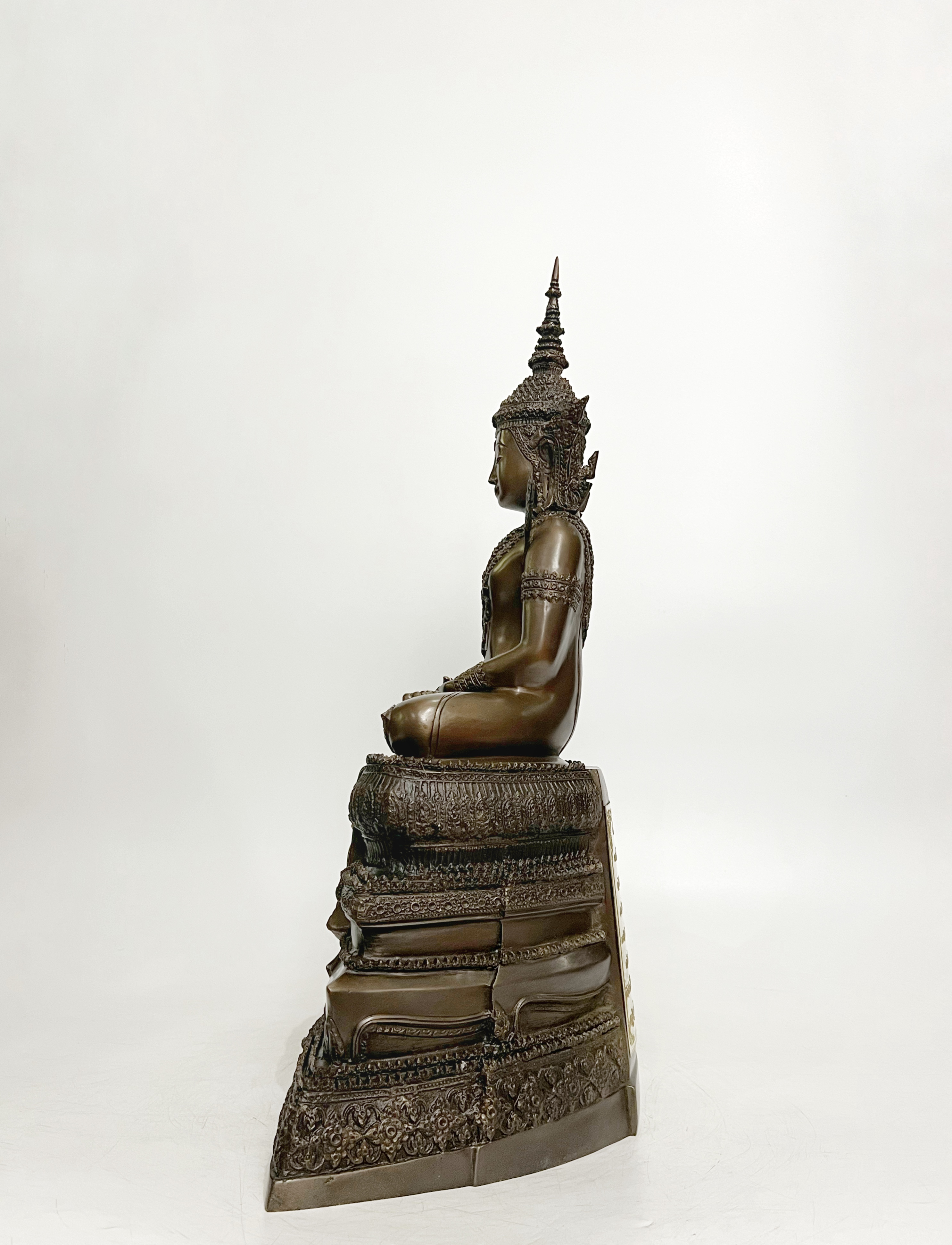 พระแก้วมรกต ภปร. หน้าตัก 9 นิ้ว