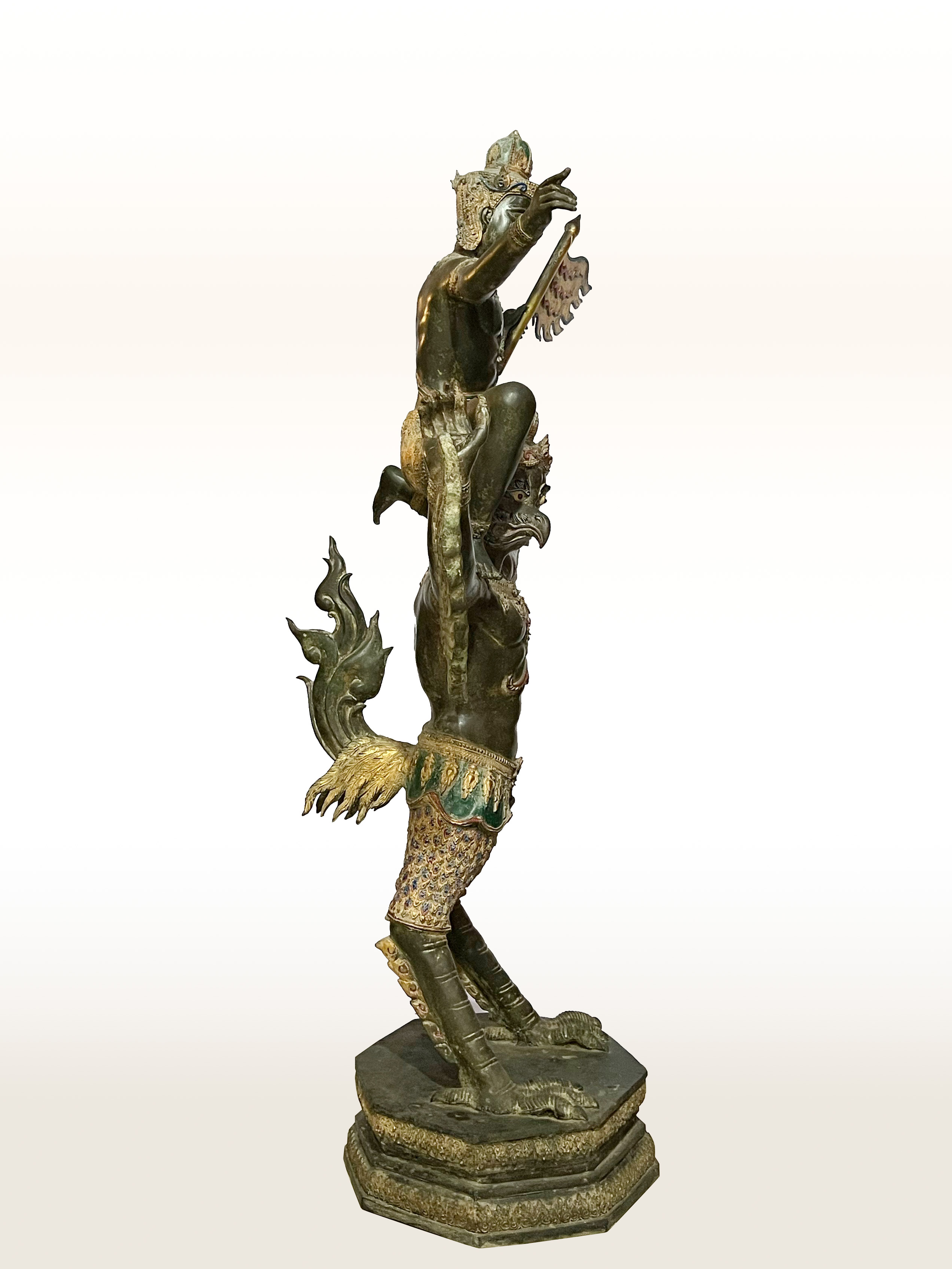 พระราหูทรงครุฑ (พญาครุฑสิตามัน) สูง 1.90 เมตร