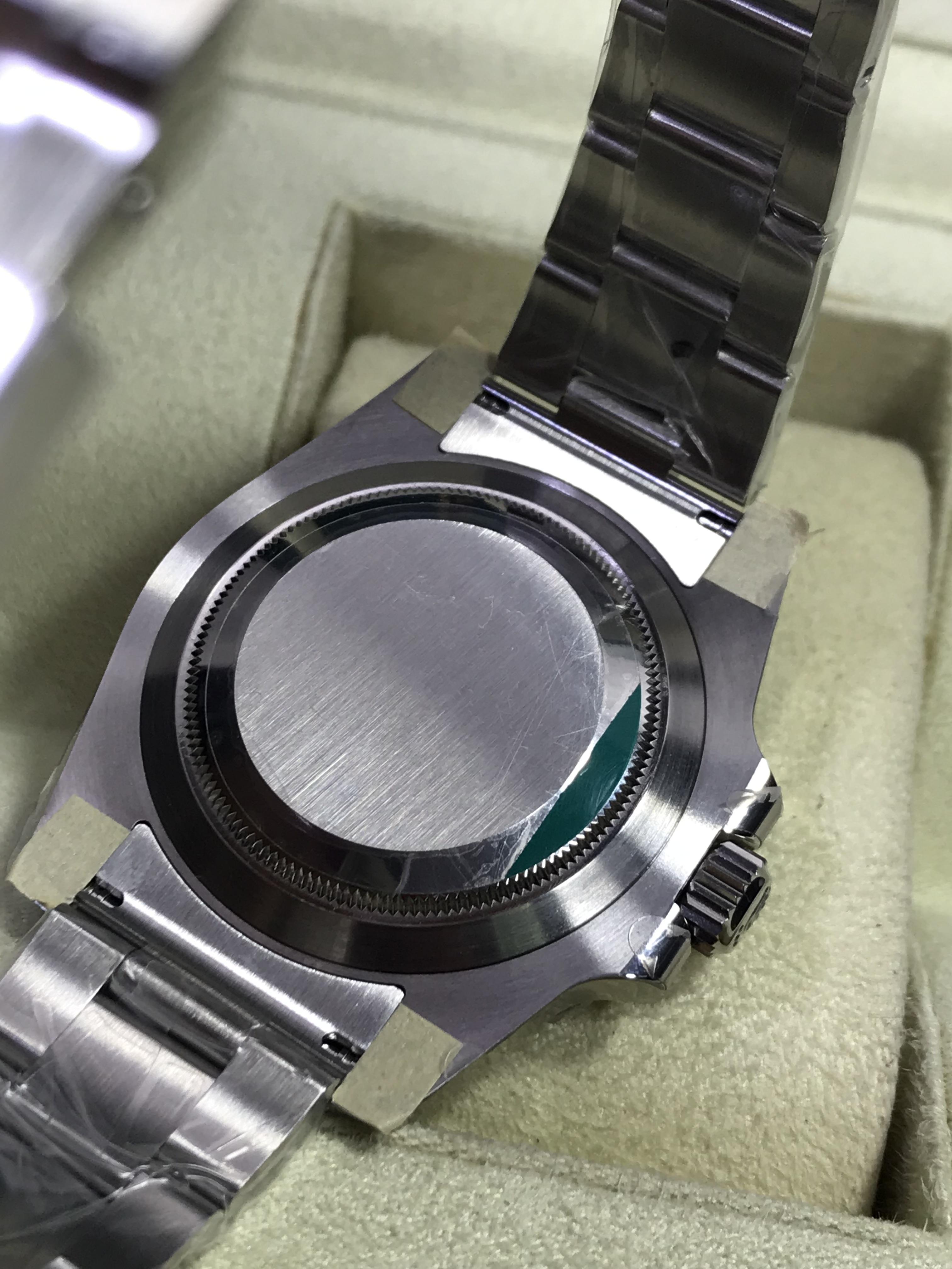 Rolex Submariner (The Hulk) (Swiss)