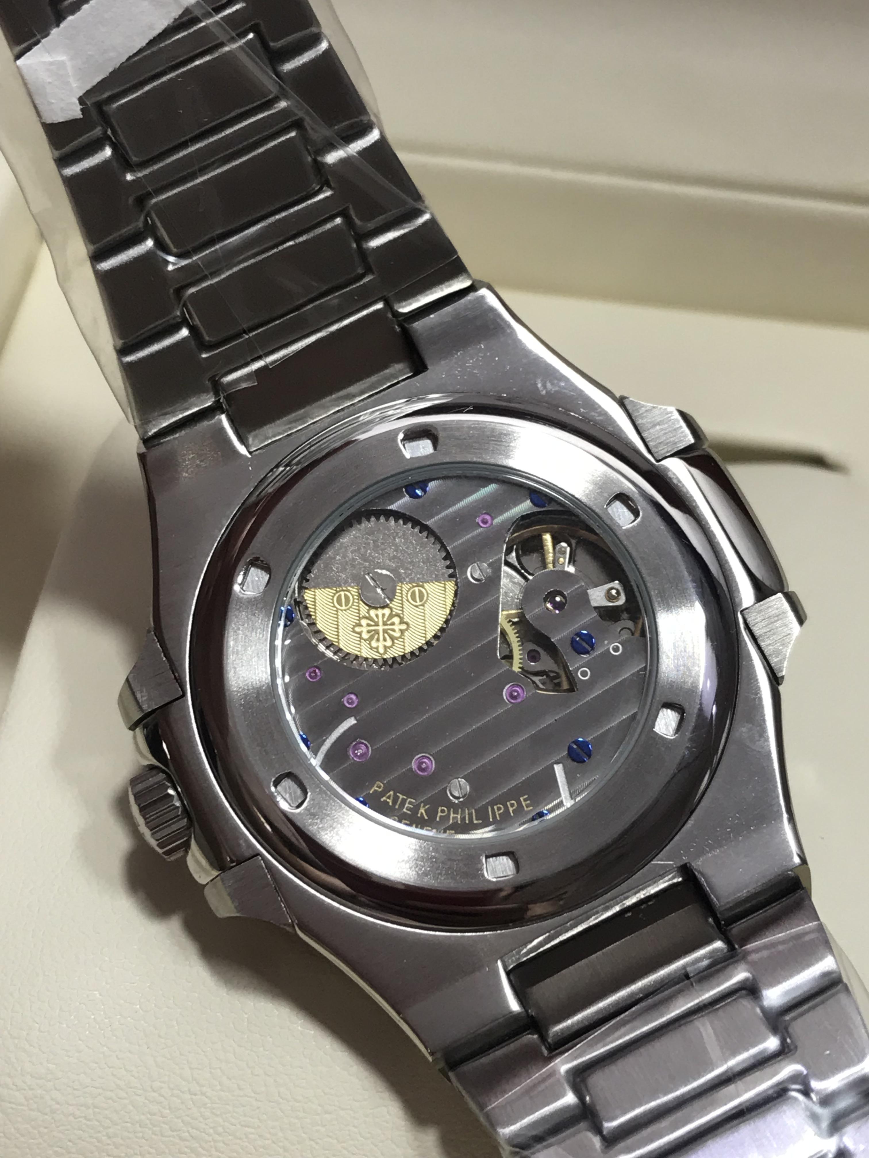 Patek Nautilus 5712/1A-001 (5A)