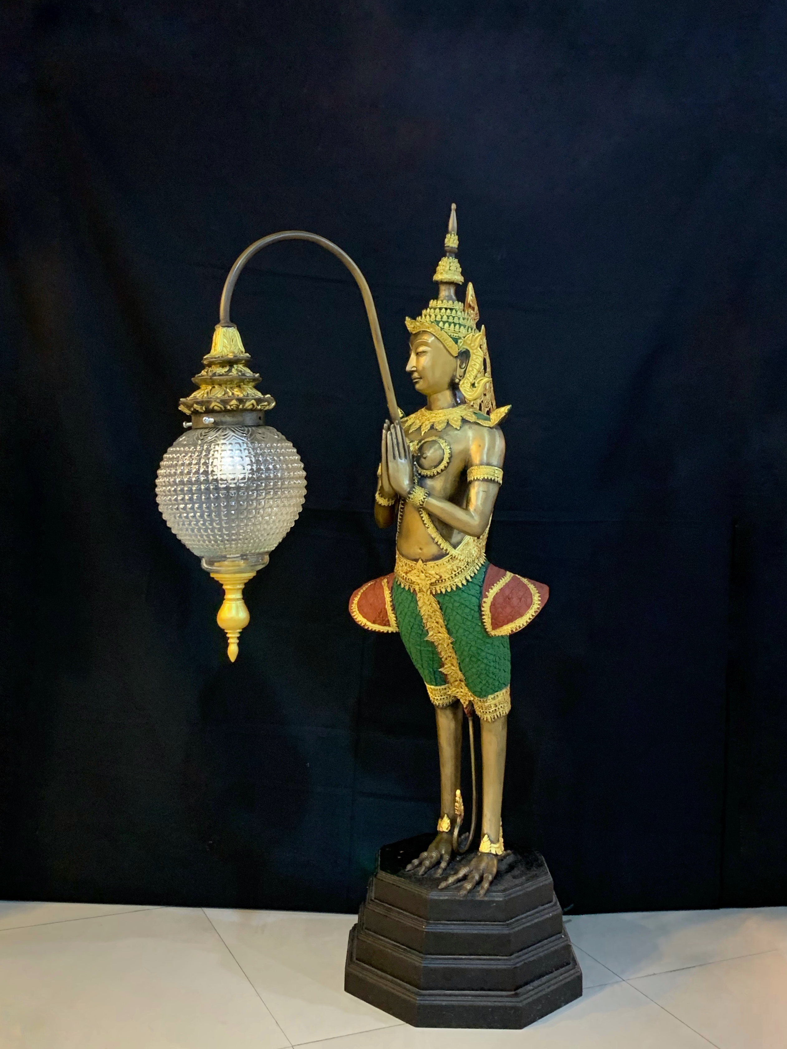 กินรีถือโคมไฟ (คู่)