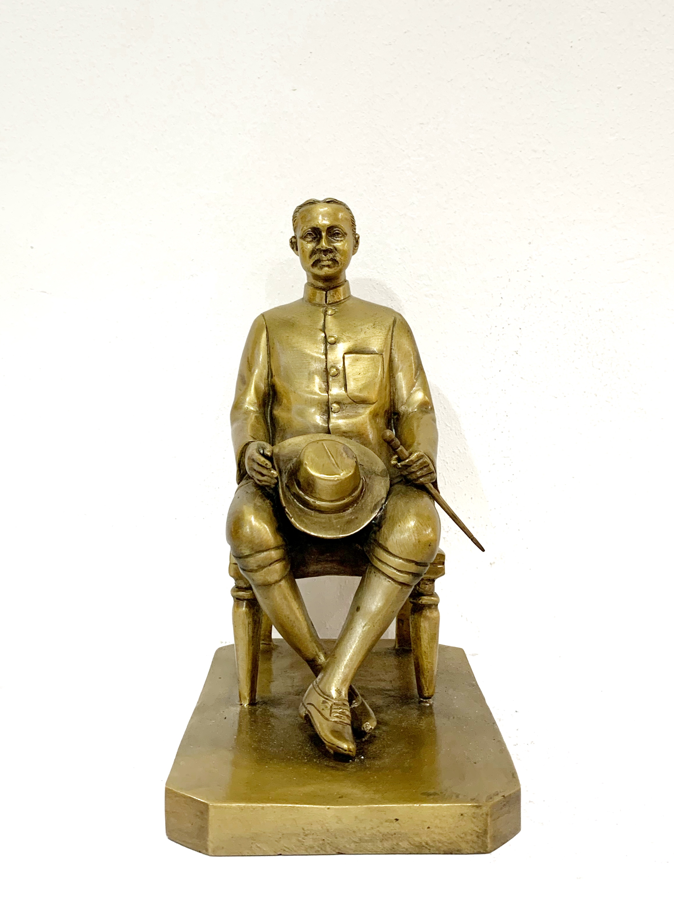 รัชกาลที่ 5 ประทับเก้าอี้ หน้าตัก 5 นิ้ว