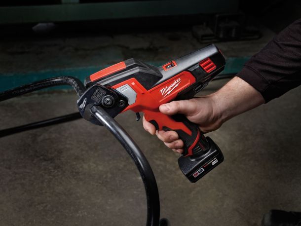 MILWAUKEE รุ่น M12 CC-0 เครื่องตัดสายไฟ 32 มม. (เครื่องเปล่า)