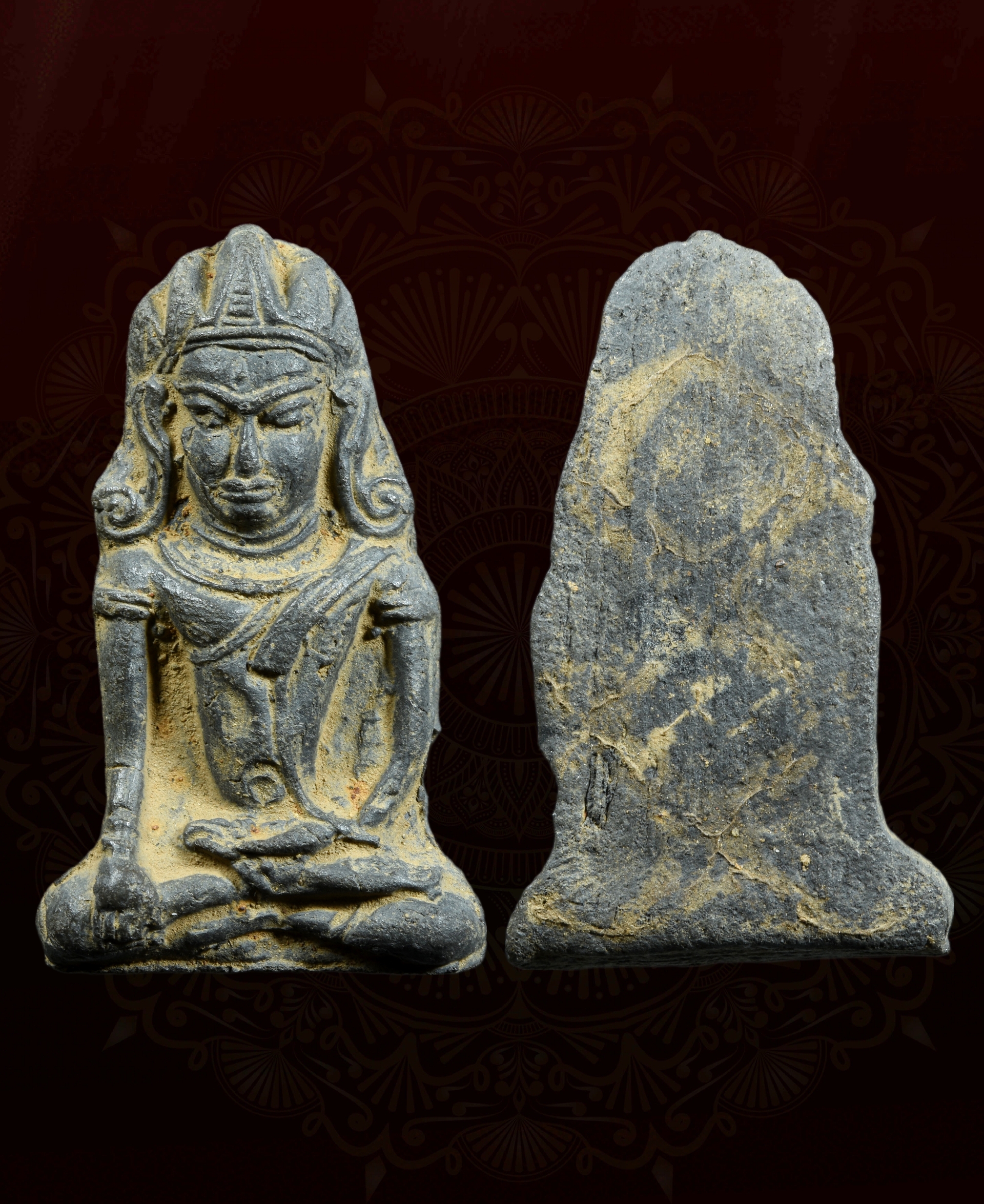 พระนั่งเทริดขนนก เนื้อดิน