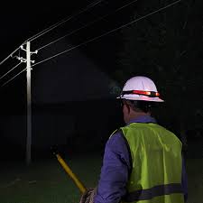 MILWAUKEE รุ่น L4 HLVIS-301 ไฟคาดศีรษะความชัดเจนสูงแบบชาร์จได้ทาง USB