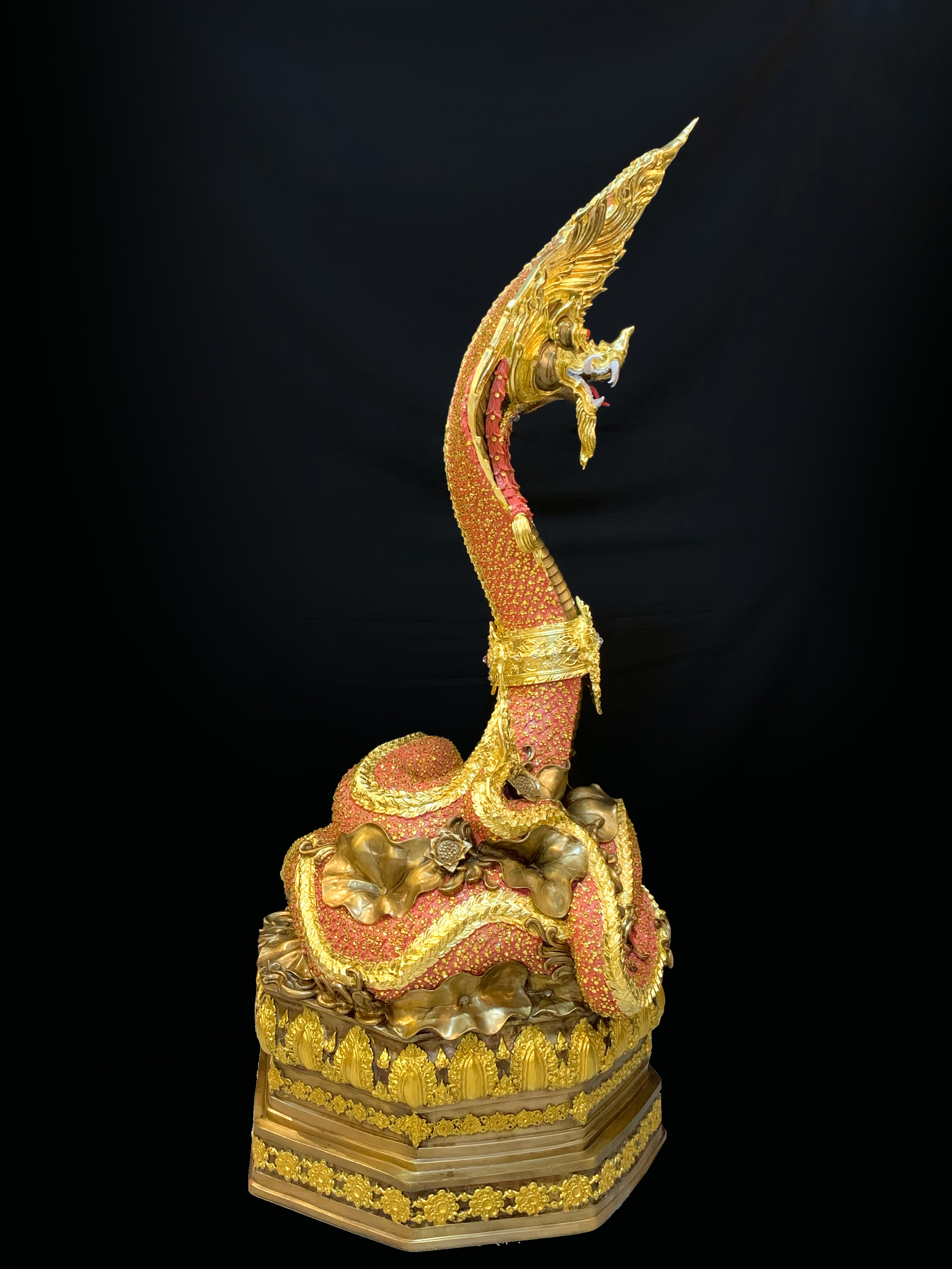 พญานาค สูง 149 cm.