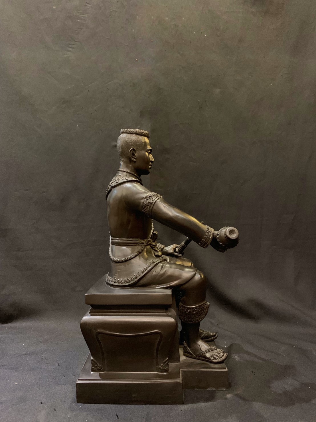 พระนเรศวรมหาราช นั่งบัลลังก์ หลั่งทักษิโณทก หน้าตัก 9 นิ้ว