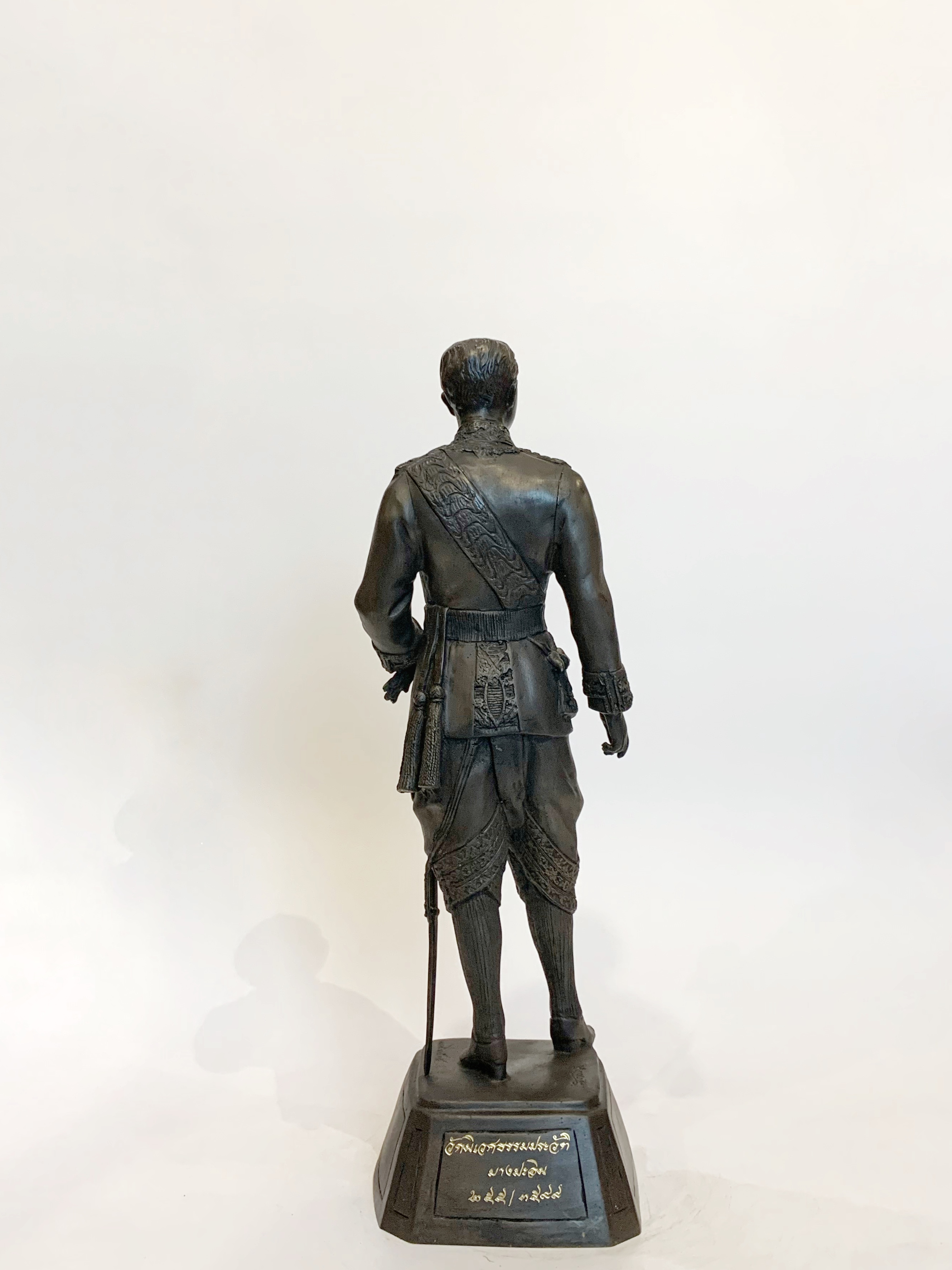 รัชกาลที่ 5 หน้าตัก 9 นิ้ว