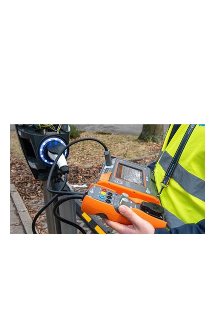 SONEL MPI-540/w-C3-N1-EVSE-01 เครื่องตรวจสอบความปลอดภัยทางไฟฟ้าของสถานีชาร์จรถยนต์ไฟฟ้า หน้าจอสีทัชสกรีน พร้อมอแดปเตอร์ แบบ AC Type-II