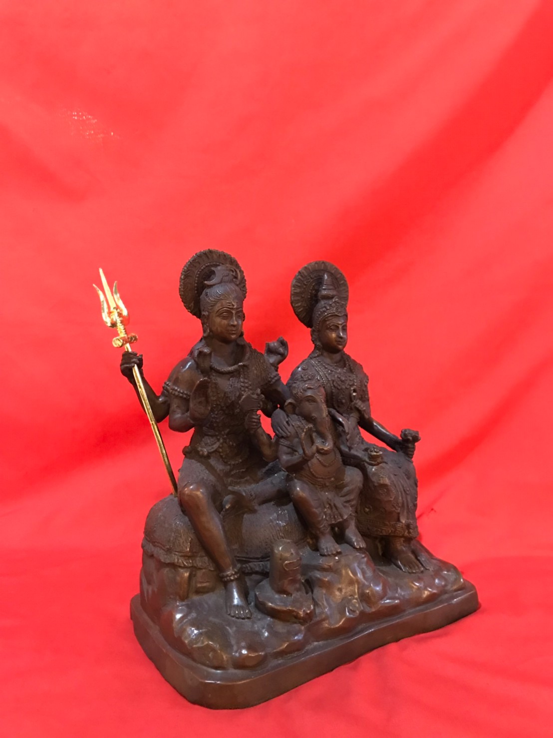 ครอบครัวมหาเทพ หน้าตัก 5 นิ้ว